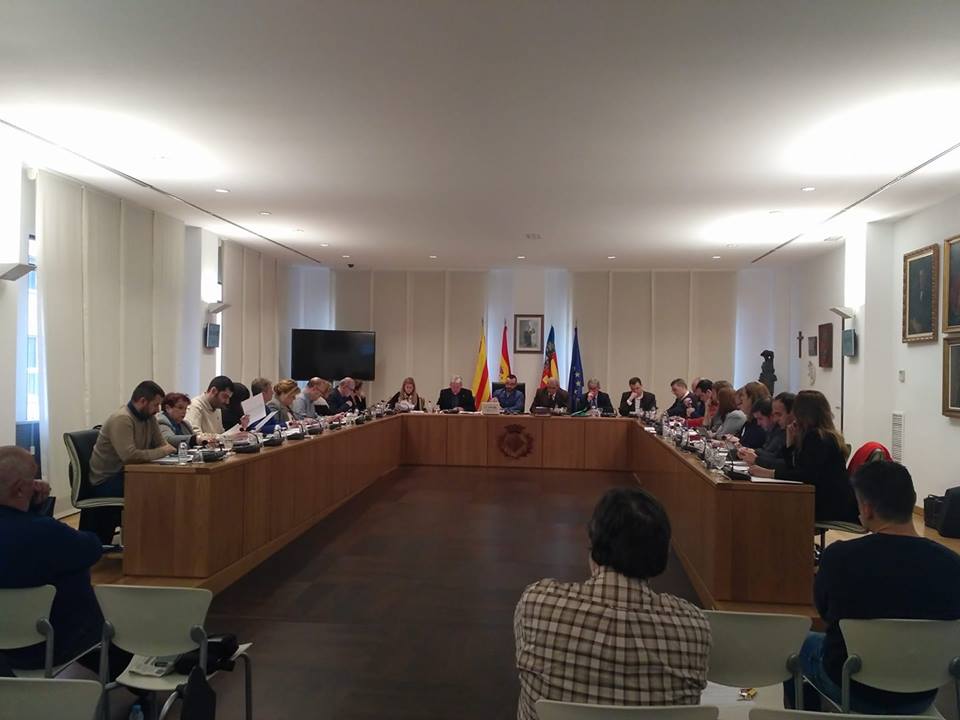 El Pleno se suma a las reivindicaciones del 8 de marzo con un manifiesto por la igualdad efectiva entre mujeres y hombres