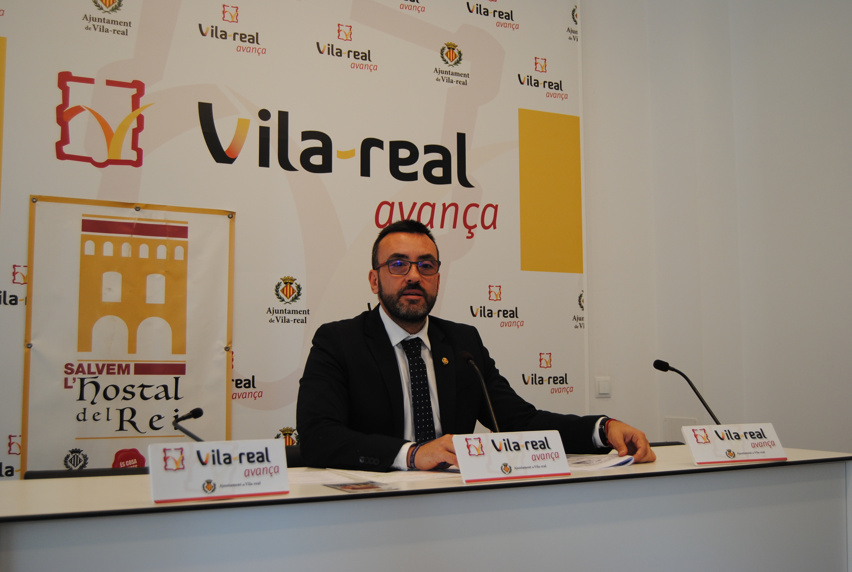 El Ayuntamiento evita la reventa del histórico Hostal del Rey.