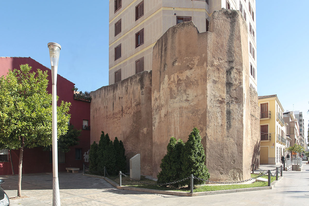 Vila-real consolida la Torre Motxa y visualizará la antigua muralla