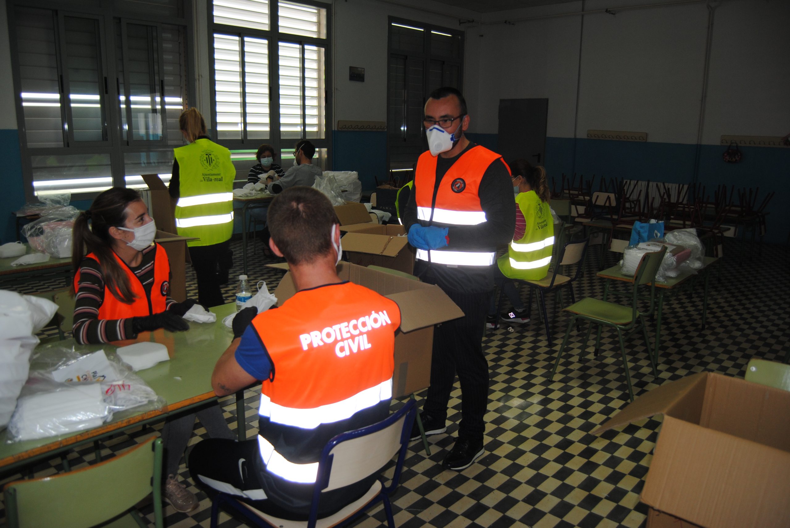 Vila-real inicia el reparto de mascarillas por los más de 450 domicilios donde residen menores de 14 años con sólo un adulto