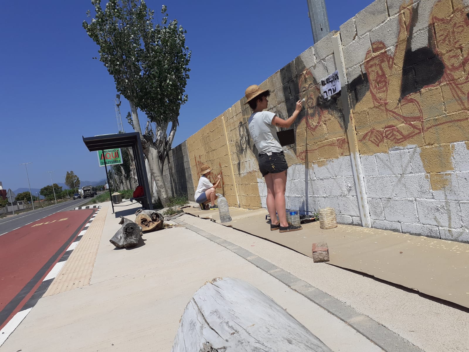 Entrevista a Julia Vera, de Veryveritas una de las creadoras del mural del 35 aniversario de la Segregación de Les Alqueries