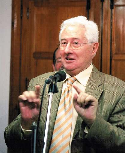 Entrevista al ex director de RNE Castellón, José María Arquimbau