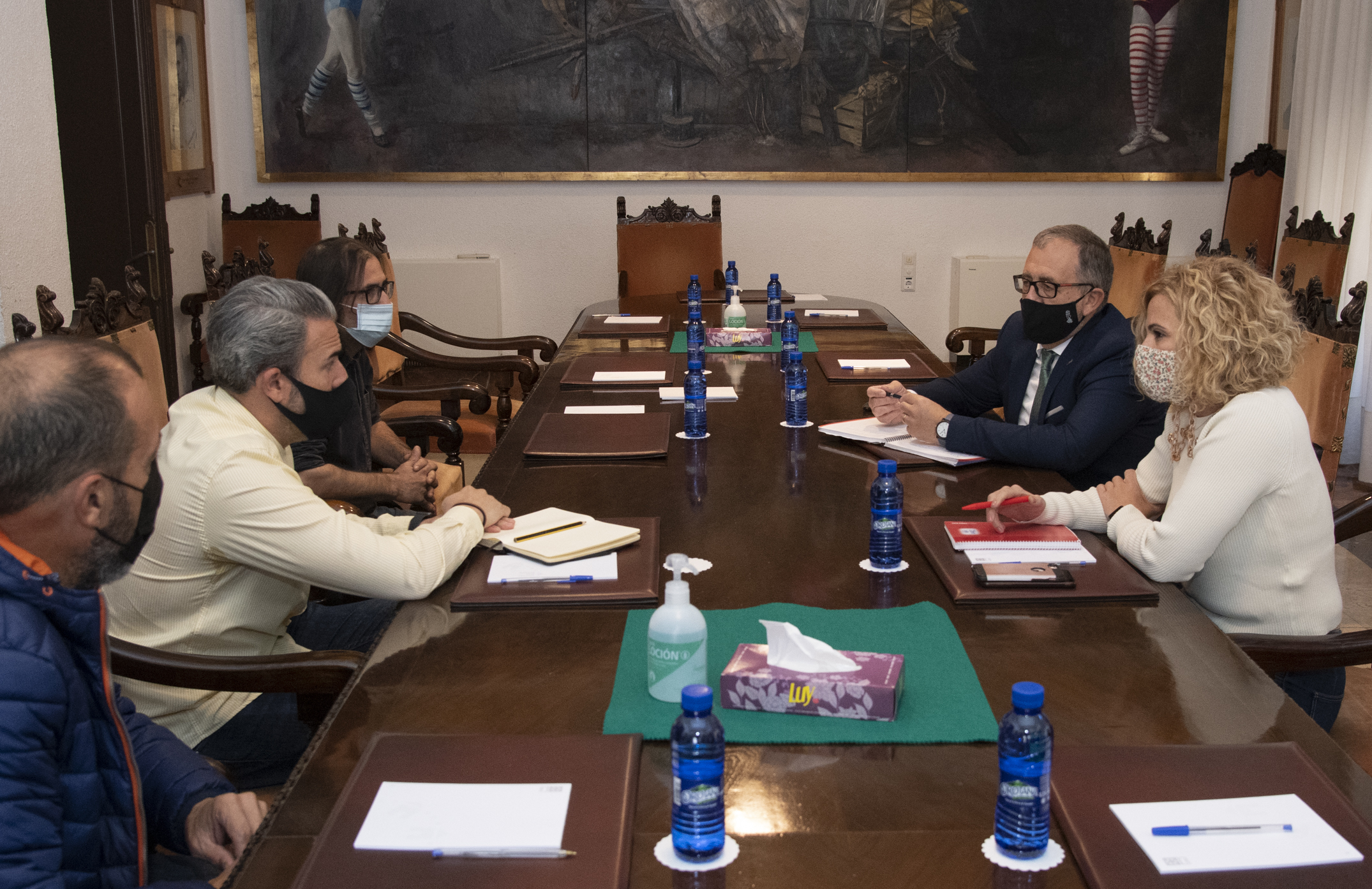 La Diputación aborda la crisis del ocio nocturno en una mesa de trabajo con representantes del sector