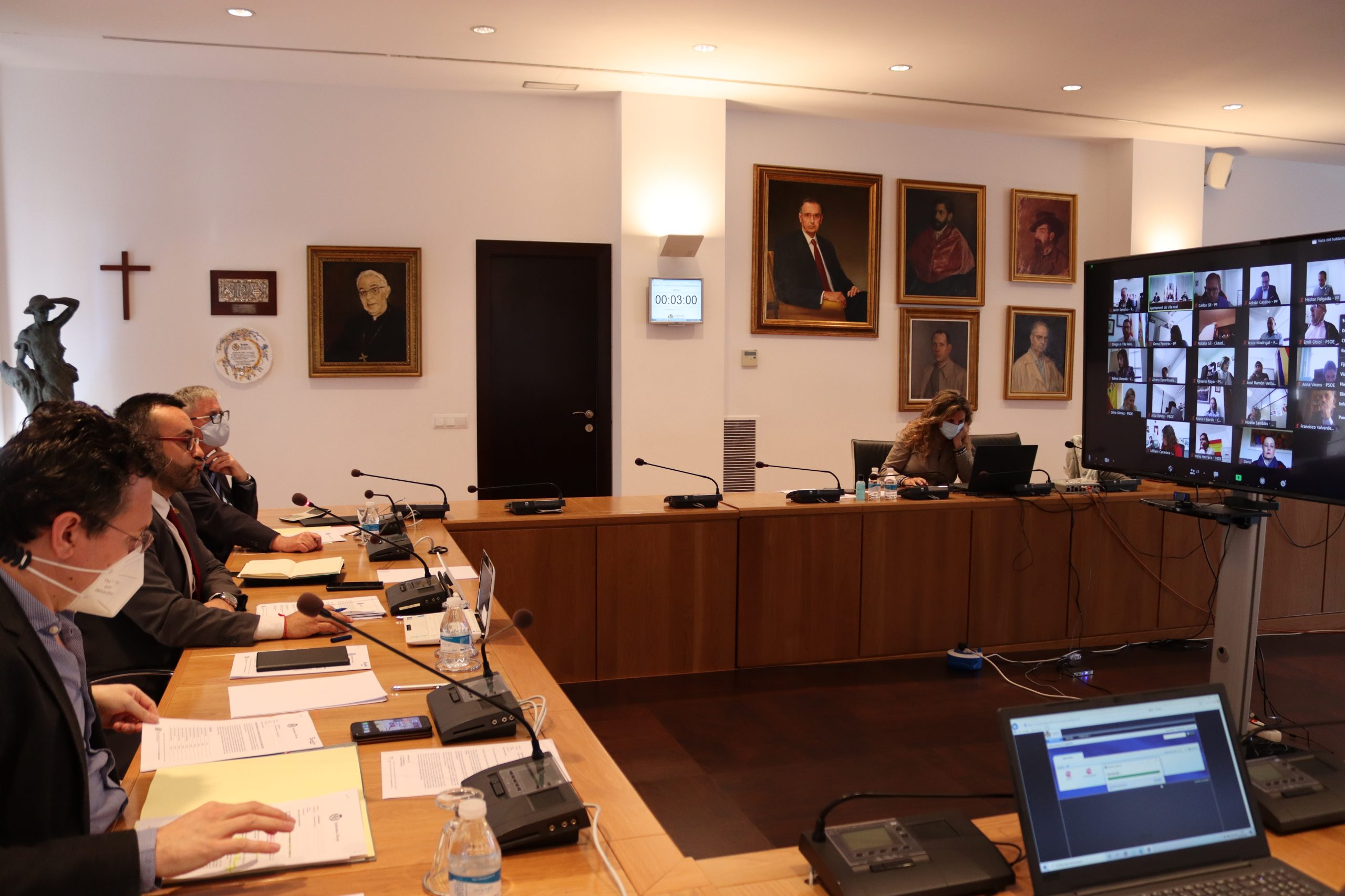 El servicio piloto de autobús urbano de Vila-real se consolida con un contrato a 10 años, vehículos eléctricos y nuevas tecnologías