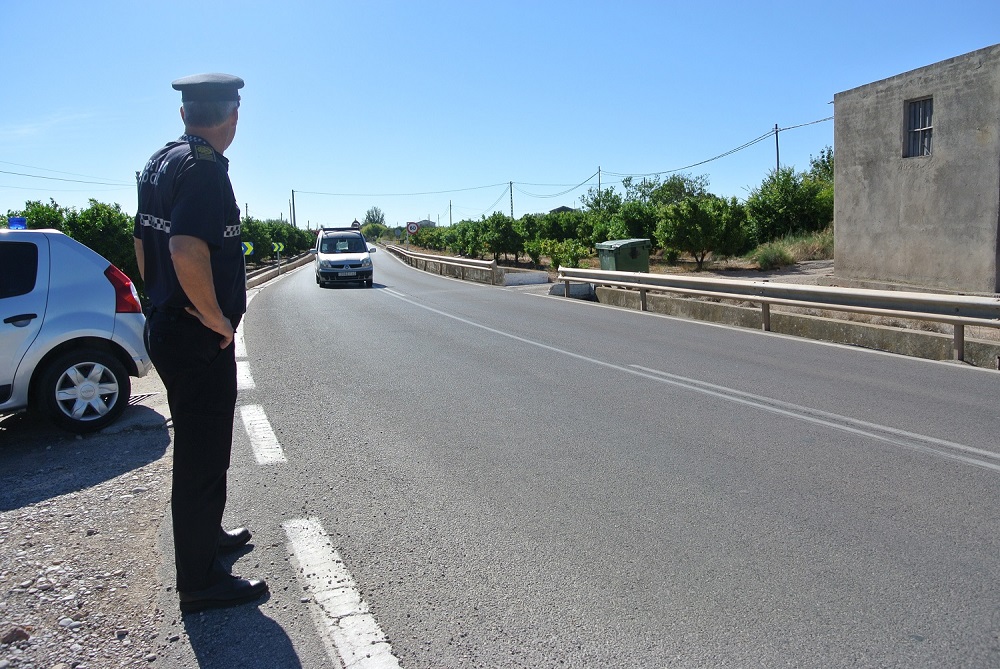La Policía de Almassora refuerza la vigilancia del campo por la temporada de cítricos
