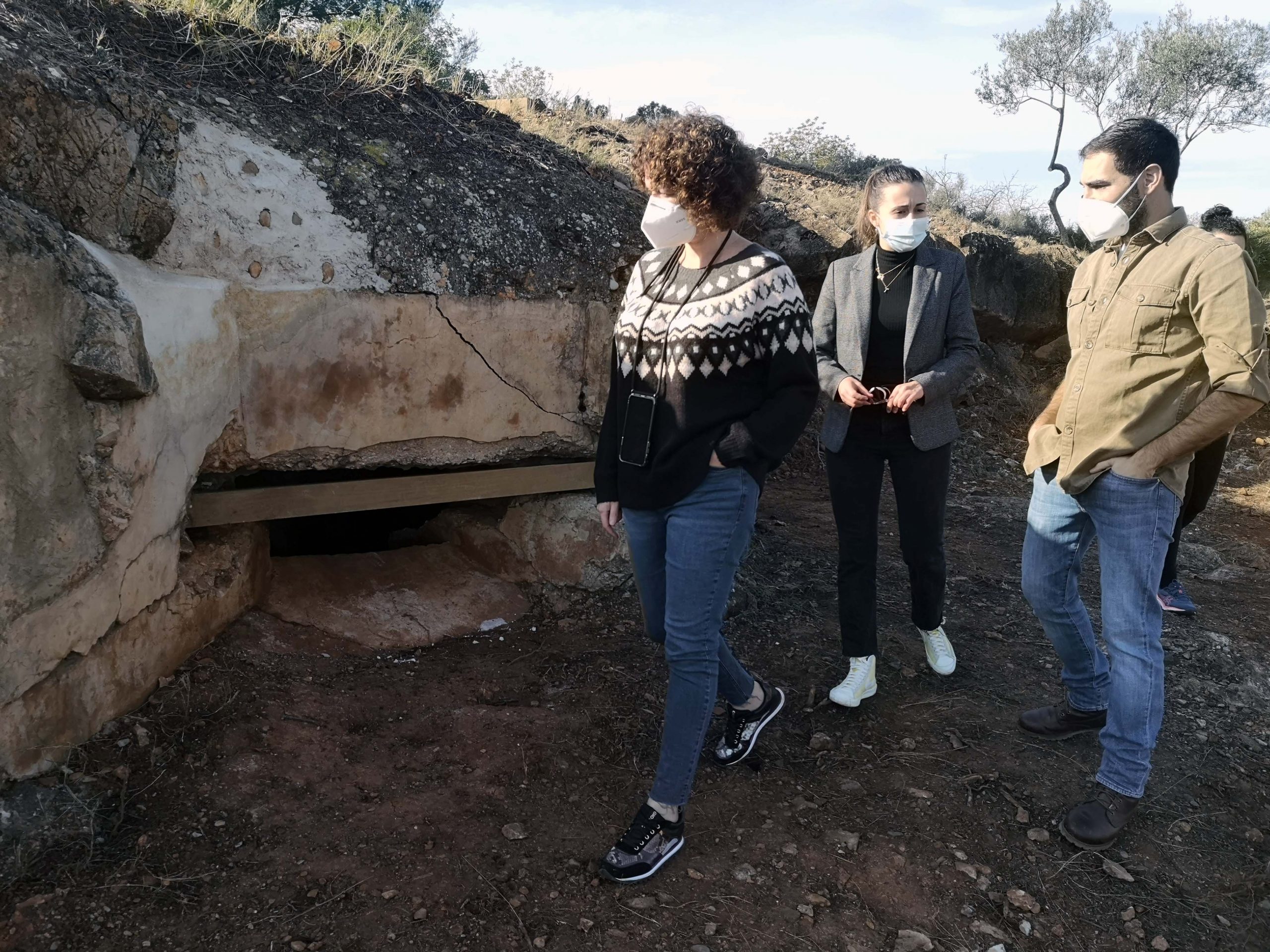 Alrededor de 80 personas participan en las jornadas de puertas abiertas del restaurado Blocao del camí del Castell