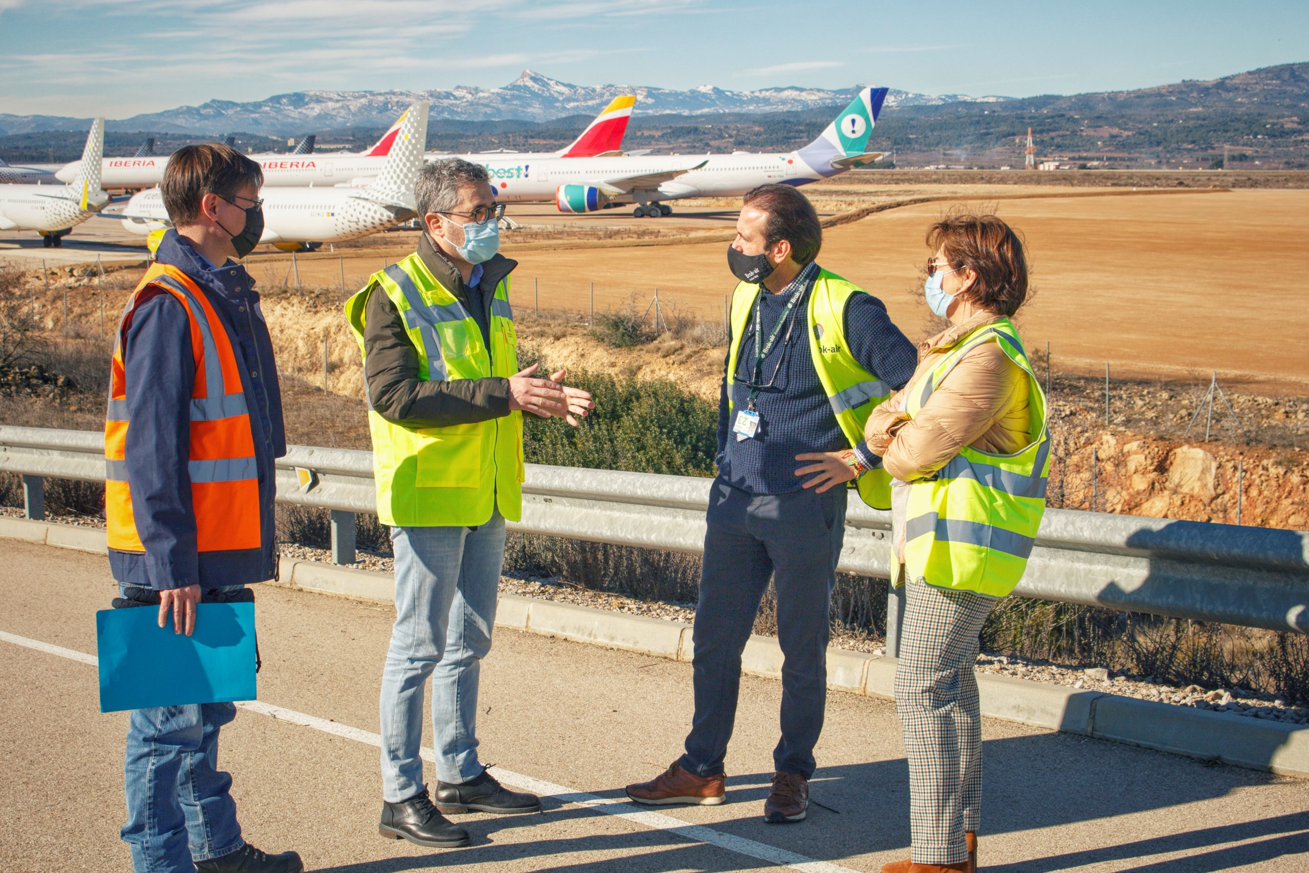 El aeropuerto de Castellón completa con la iniciativa privada la nueva zona de estacionamiento y ultima el centro de mantenimiento de aviones