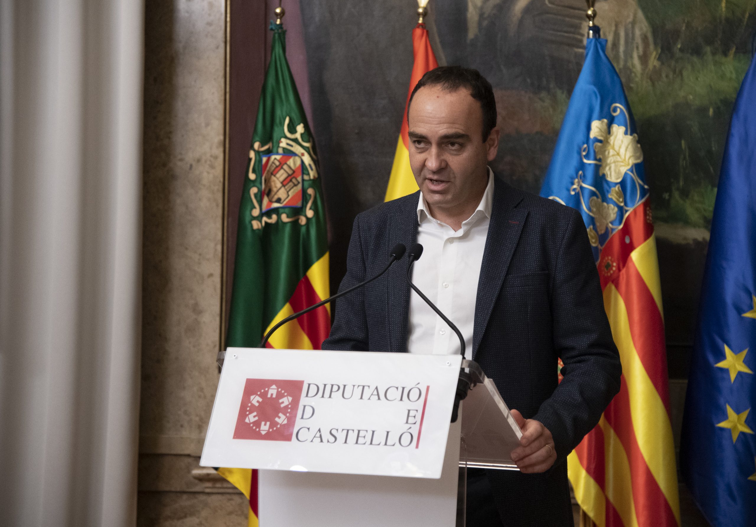 Vicent pide «acelerar el acuerdo con Cs para que la Diputación ayude en el mantenimiento de las tiendas multiservicio»