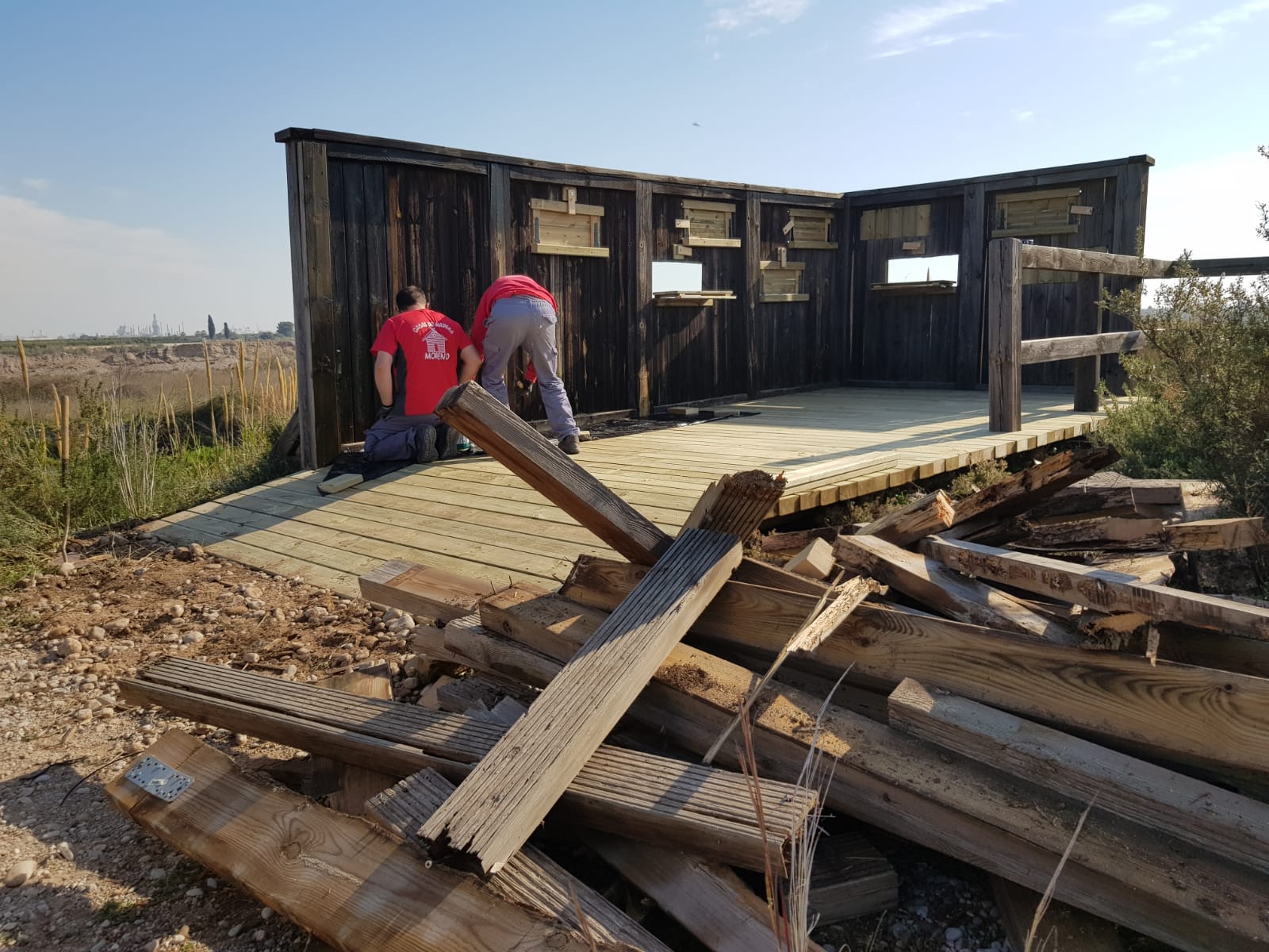 El Consorcio gestor del Paisaje Protegido de la Desembocadura del río Mijares repara el mirador de aves de Carnissers