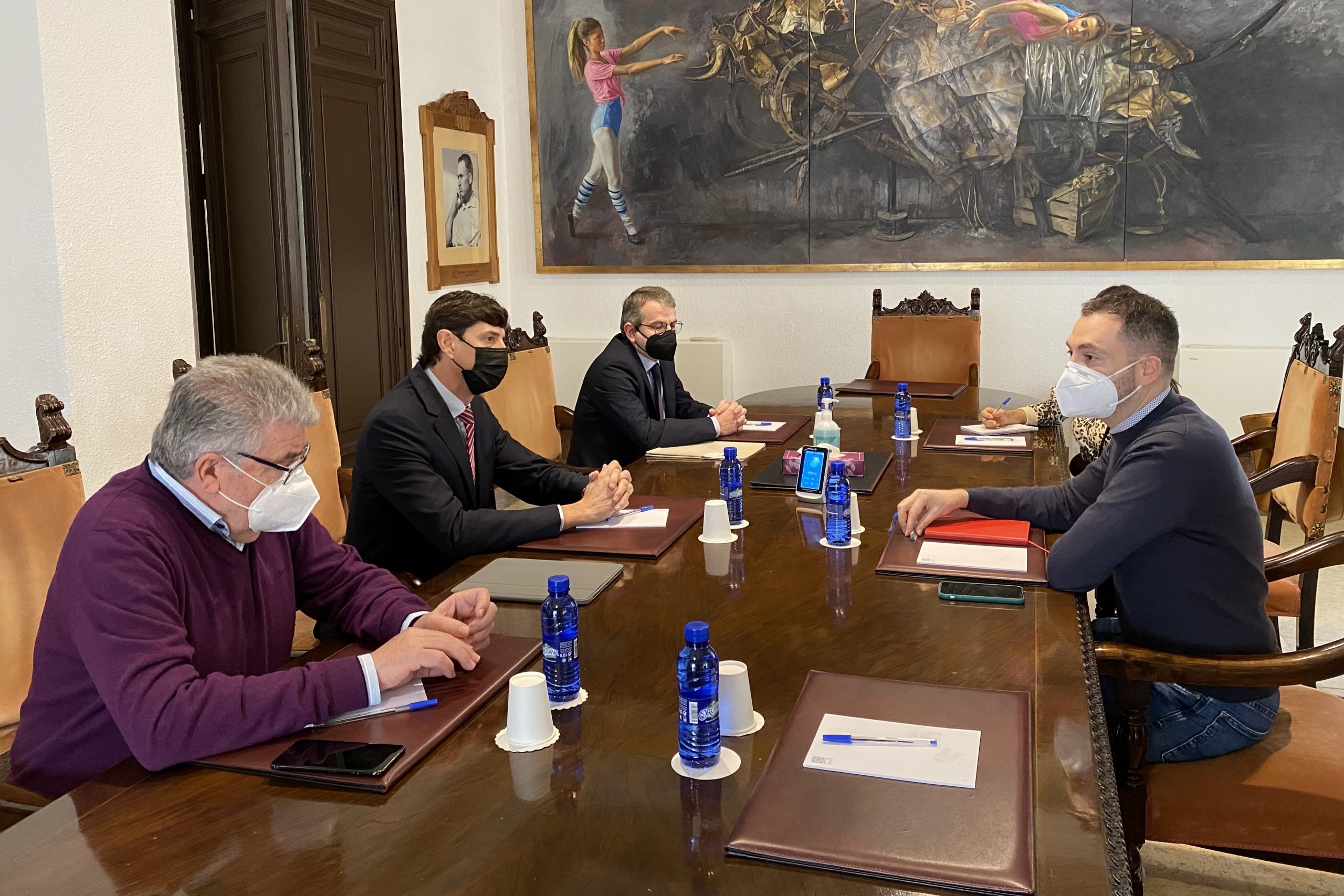 La Diputación de Castellón reforzará la promoción del uso de la cerámica en ámbitos urbanos fuera de la provincia