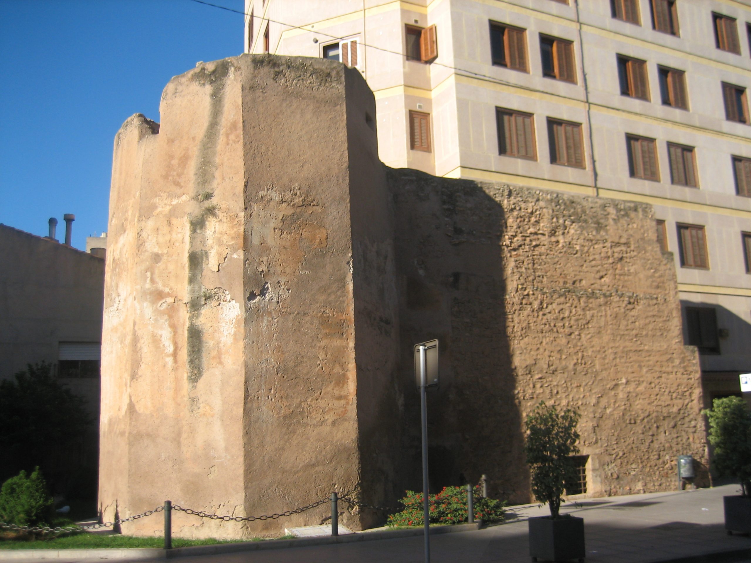 Hoy recorremos la antigua muralla de Vila-real con Santi Cortells