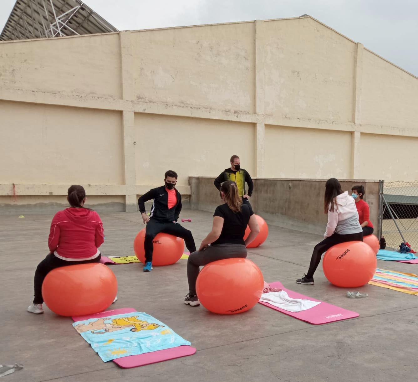 El ayuntamiento de Almenara inicia las clases de gimnasia para embarazadas