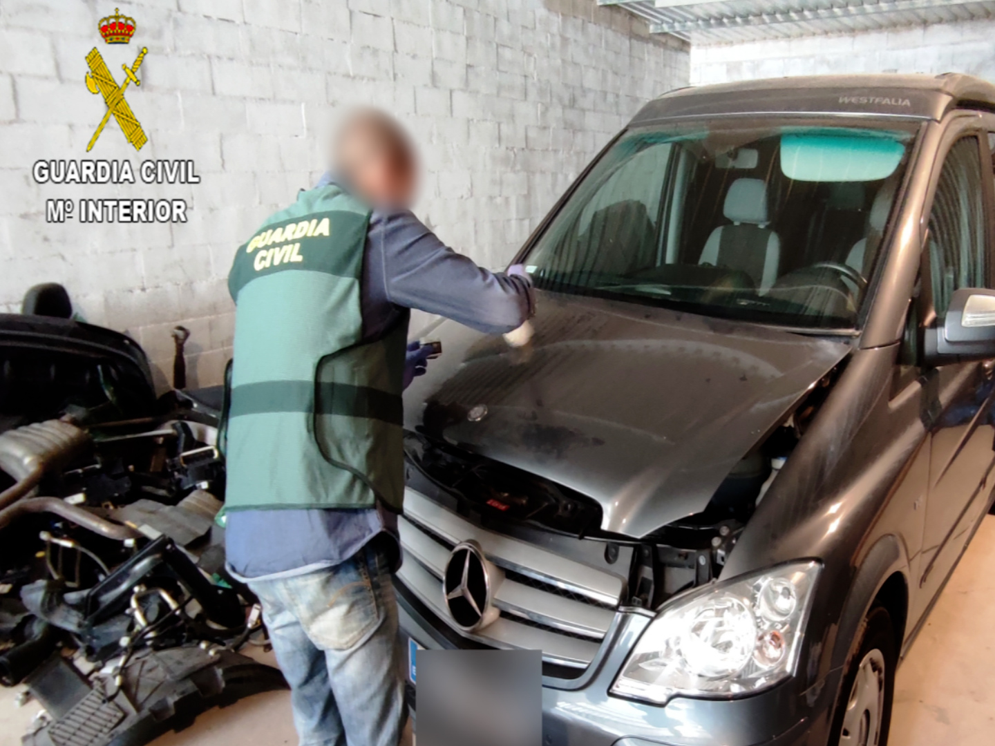 La Guardia Civil desarticula una organización delictiva altamente diversificada, especializada en la sustracción de vehículos de alta gama
