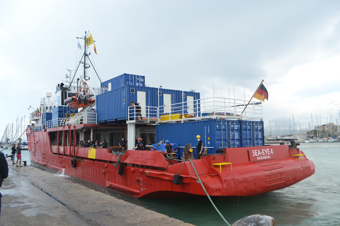 Llega al puerto de Burriana el SEA EYE 4, una nueva embarcación para rescatar vidas en el Meditérraneo