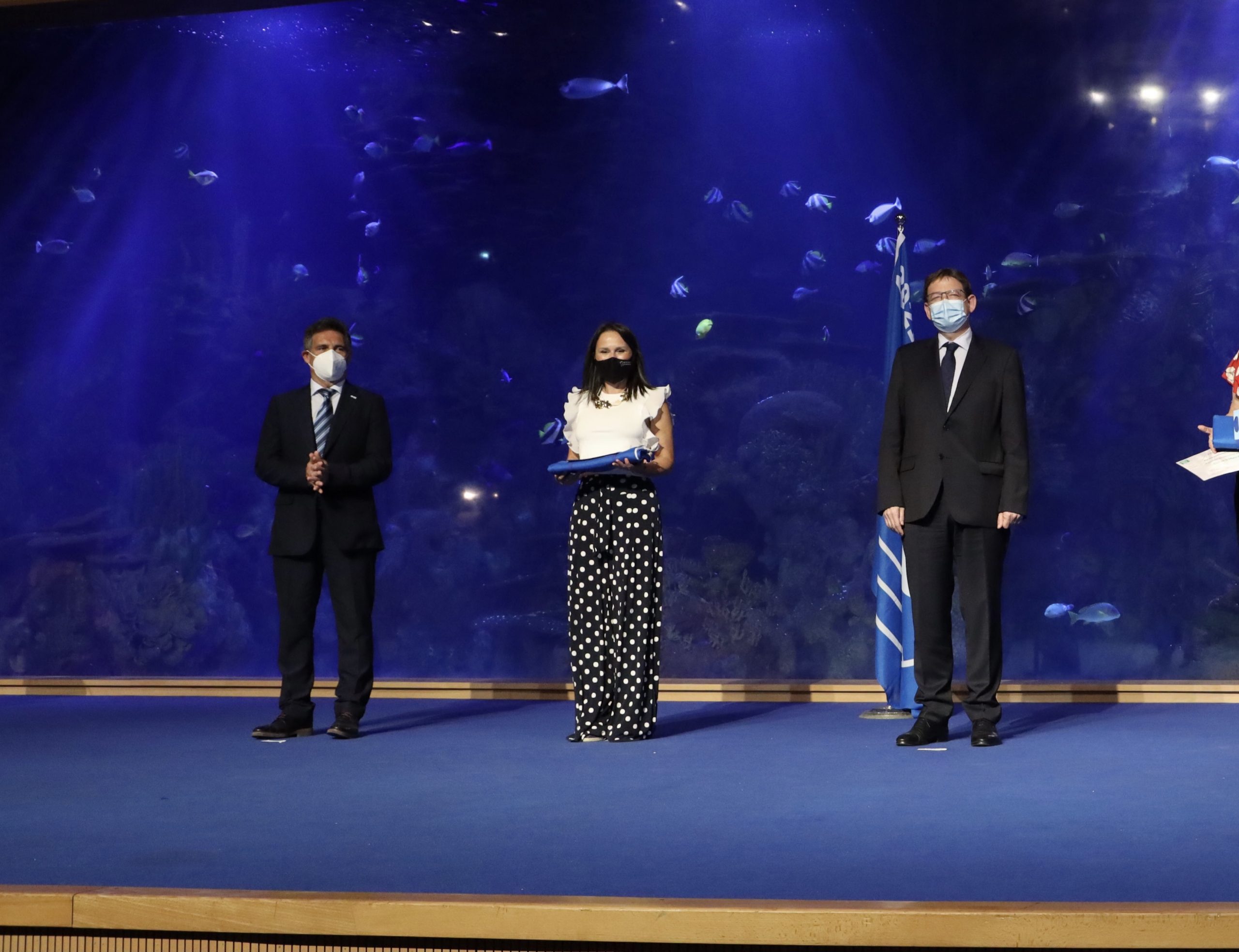 Almassora recibe la primera bandera azul para la playa de Benafelí