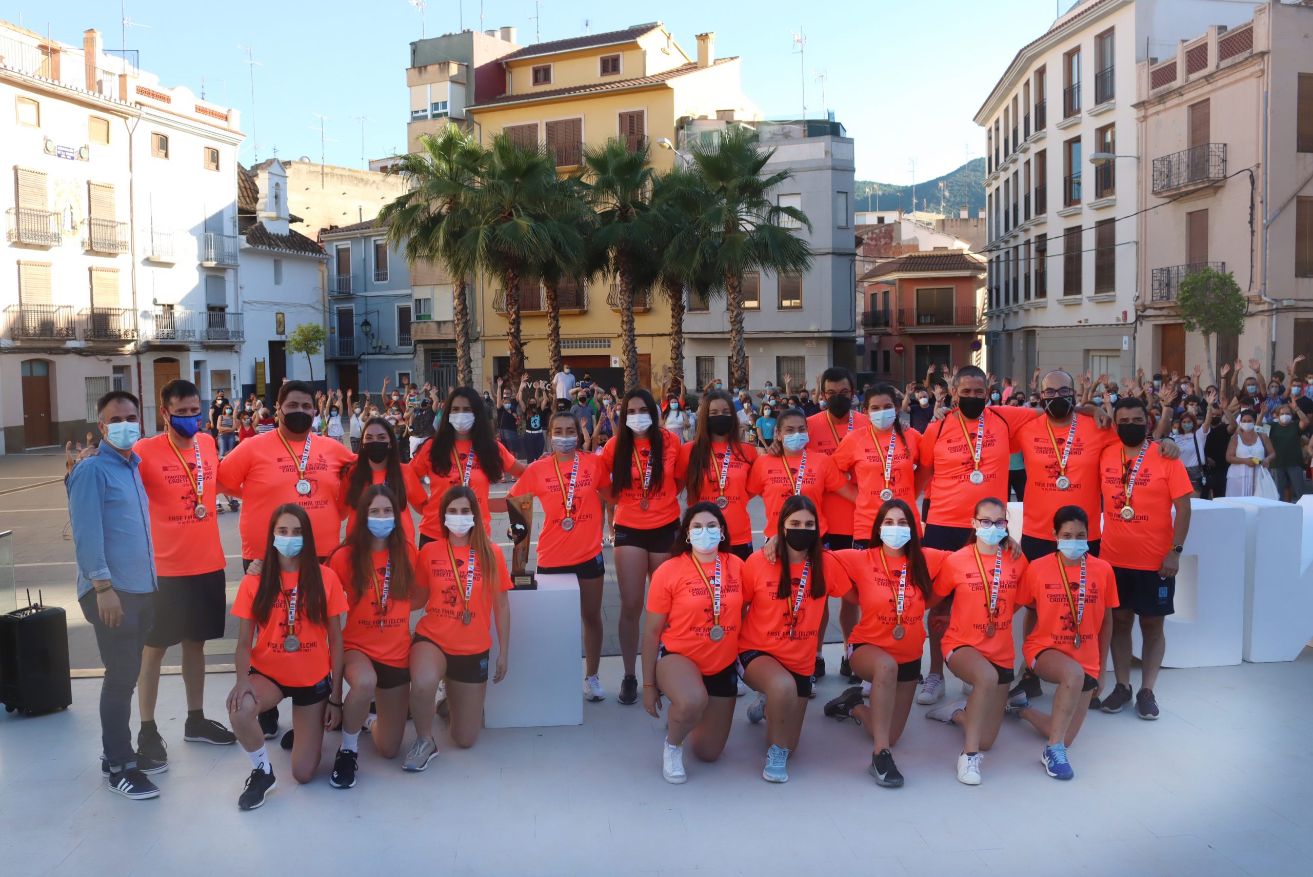 Onda homenajea a las subcampeonas de España de balonmano en categoría cadete