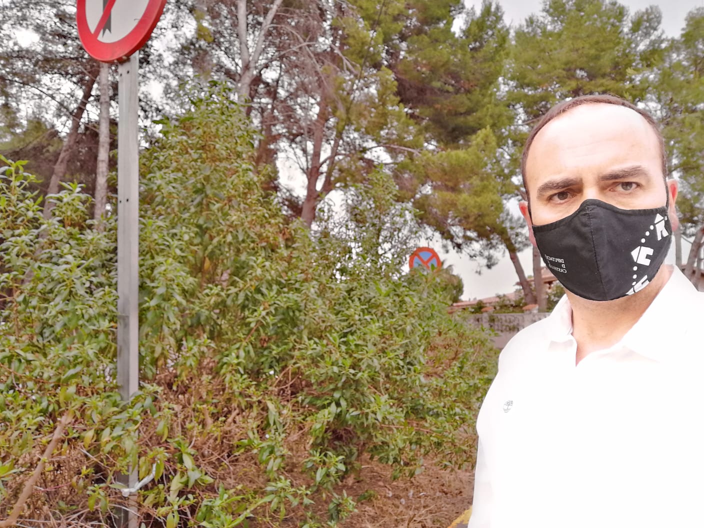 Ciudadanos denuncia el peligro para la seguridad vial que supone el abandono de zonas verdes en Vila-real