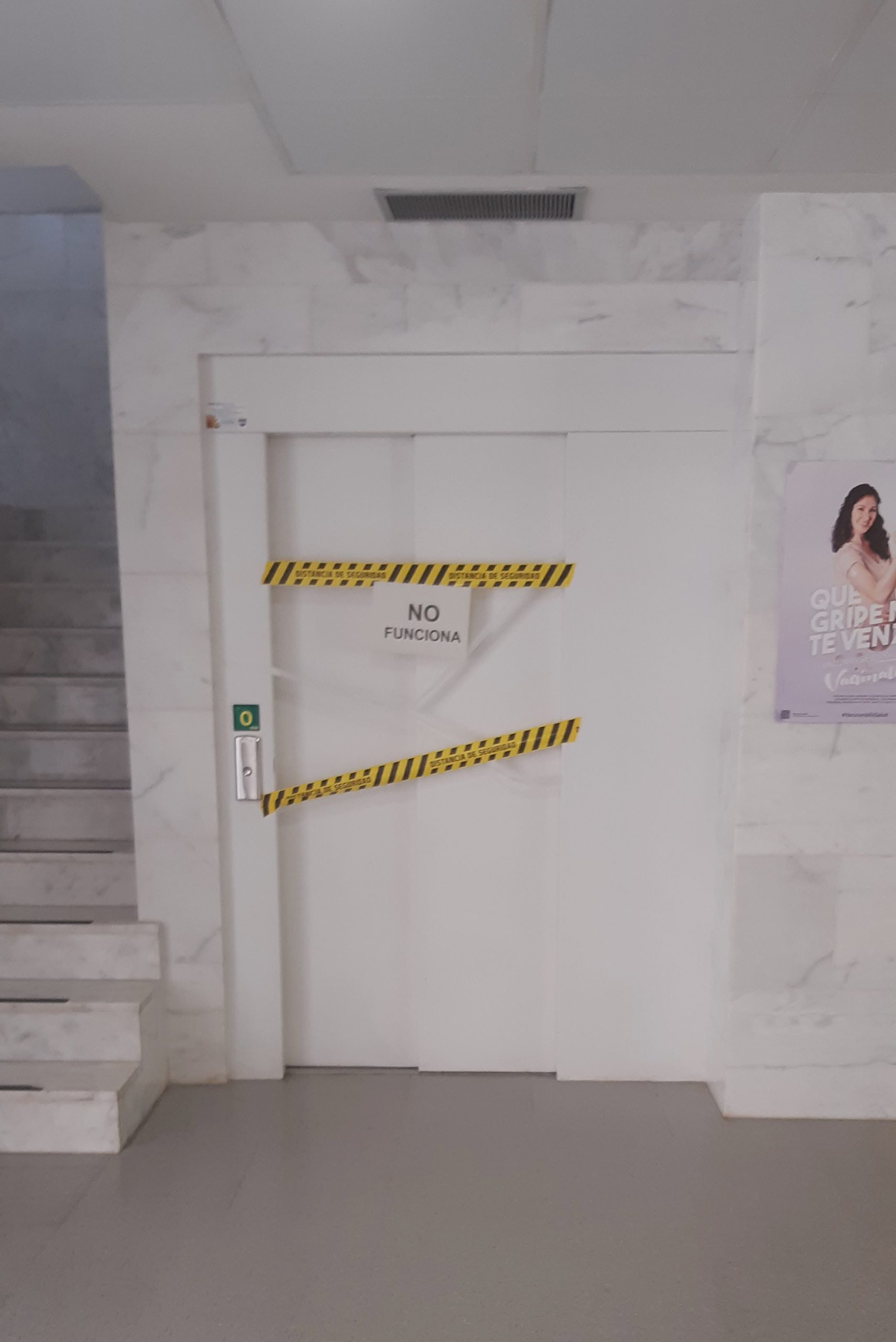 CSIF denuncia que la avería del ascensor del centro de salud Fernando el Católico deja cada día sin rehabilitación a unos 30 pacientes