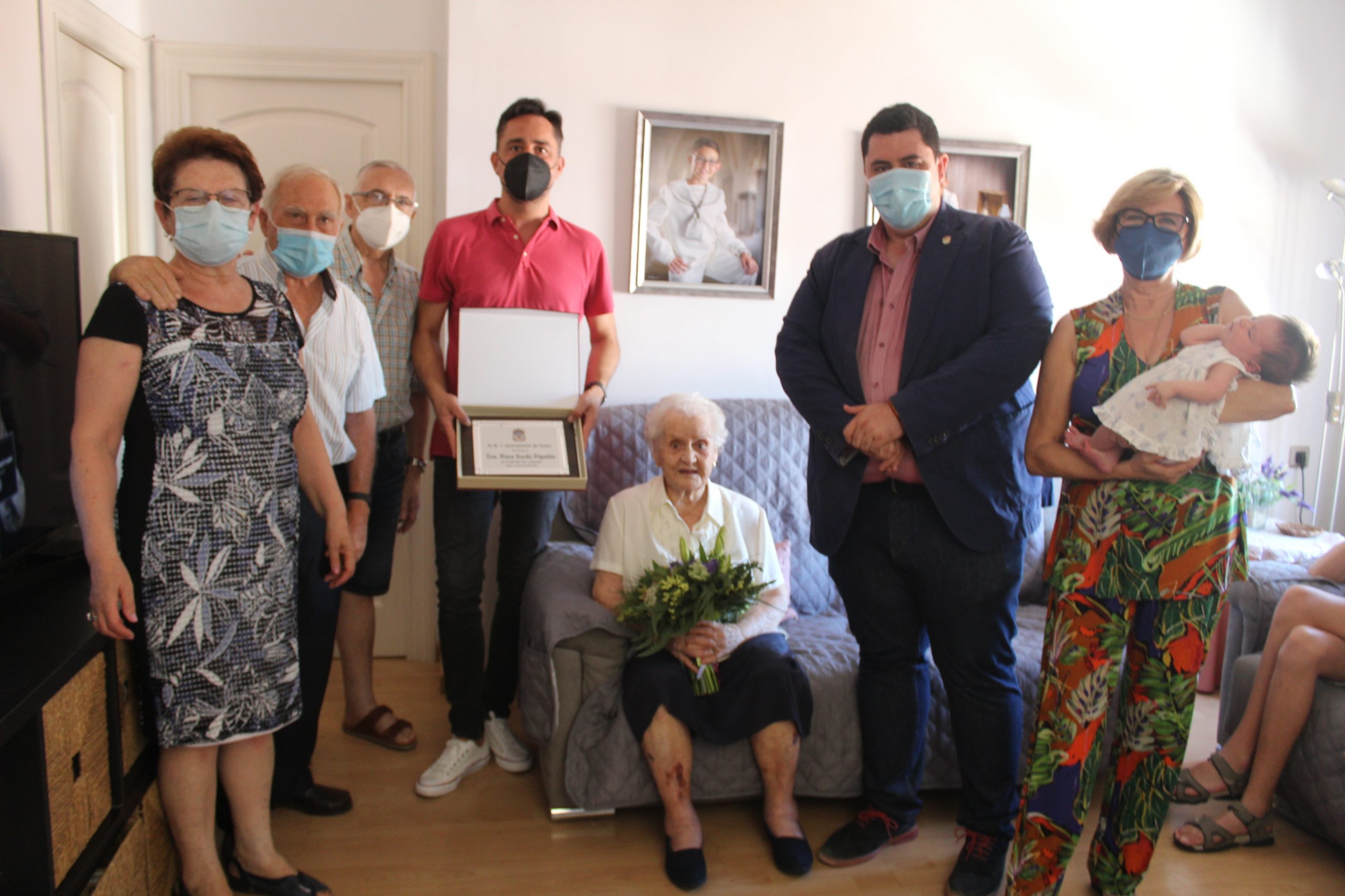 Nules reconoce a Rosa Verdú en el día de su centenario