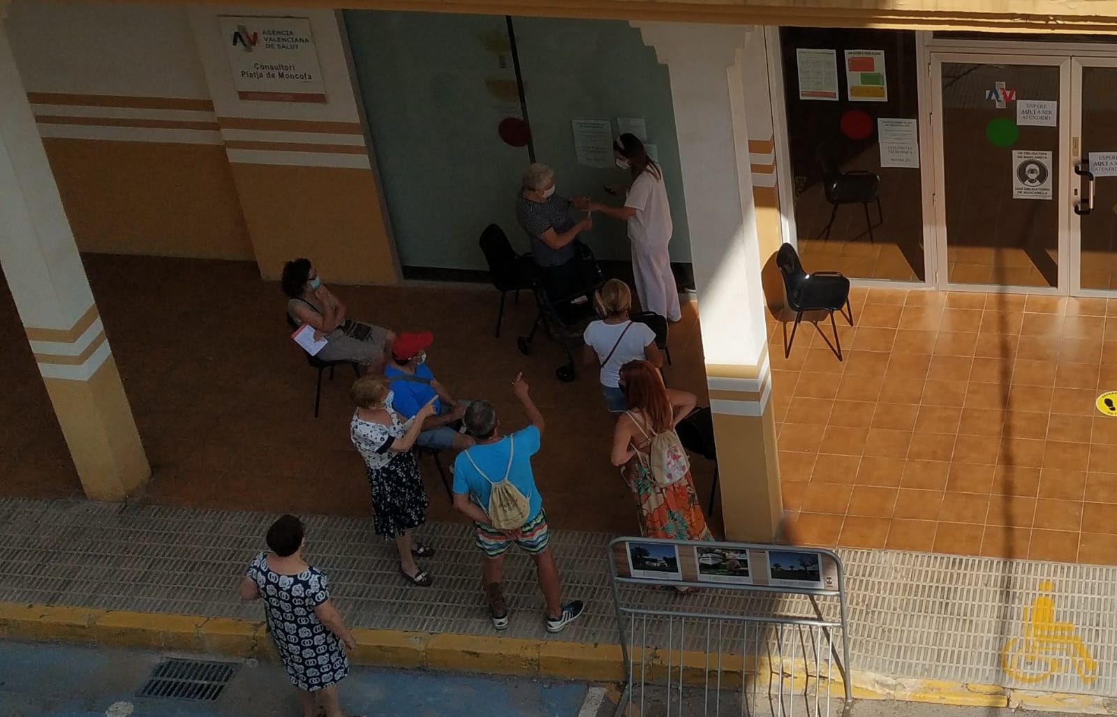 El Ayuntamiento de Moncofa lamenta que la Generalitat recorte ahora el horario del consultorio médico de la playa