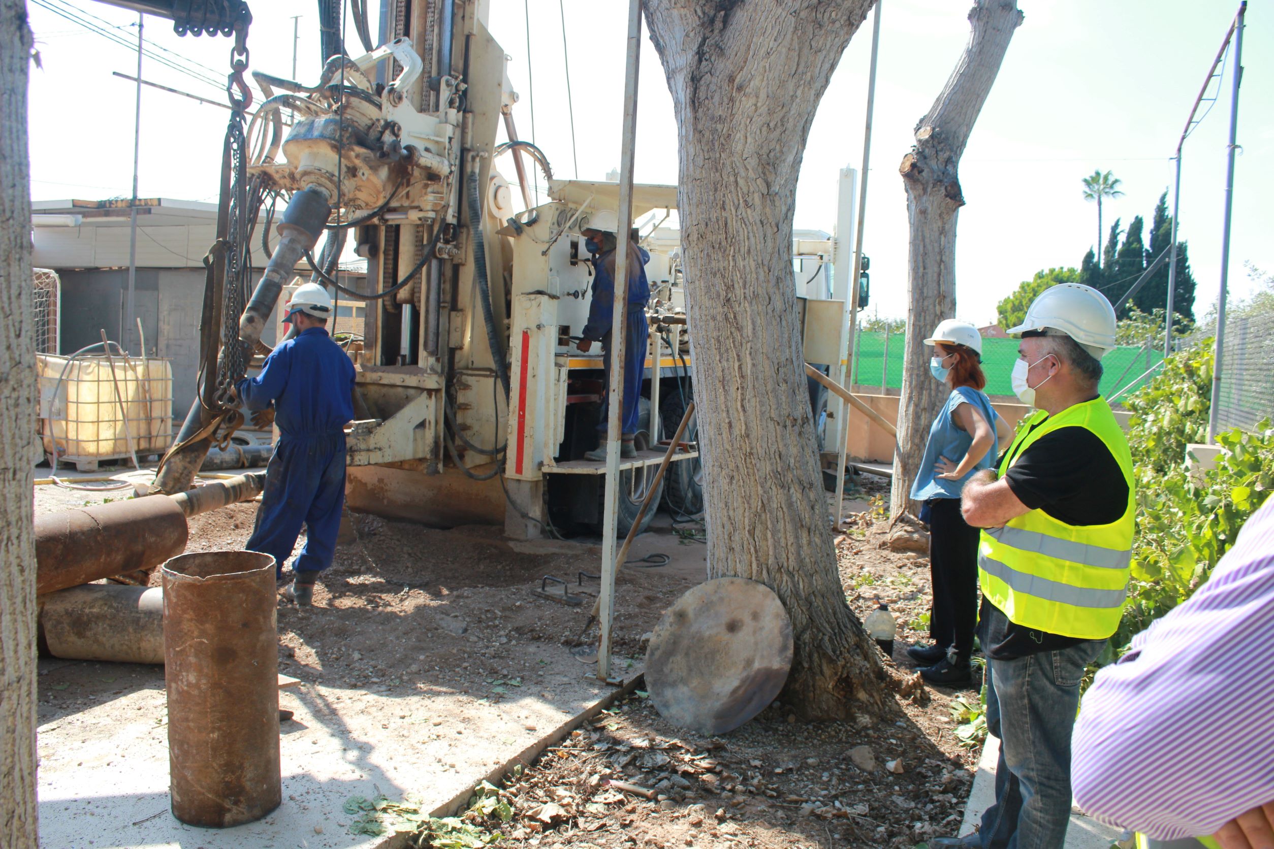Burriana inicia las obras de perforación para la construcción de un pozo de agua potable en las antiguas escuelas de Santa Bàrbara