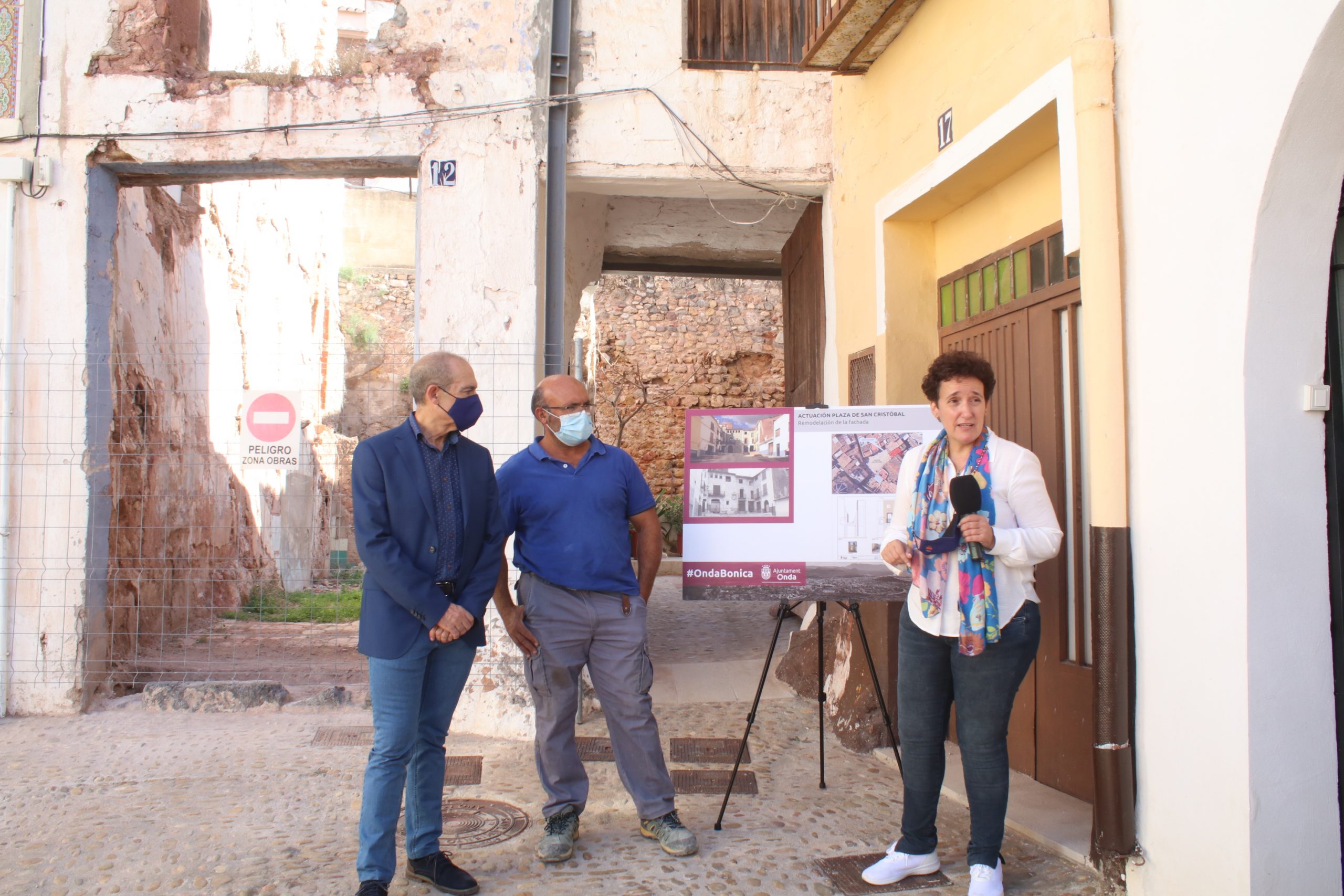 Onda Bonica reconstruye la fachada de la casa del casco histórico que se derrumbó en 2019