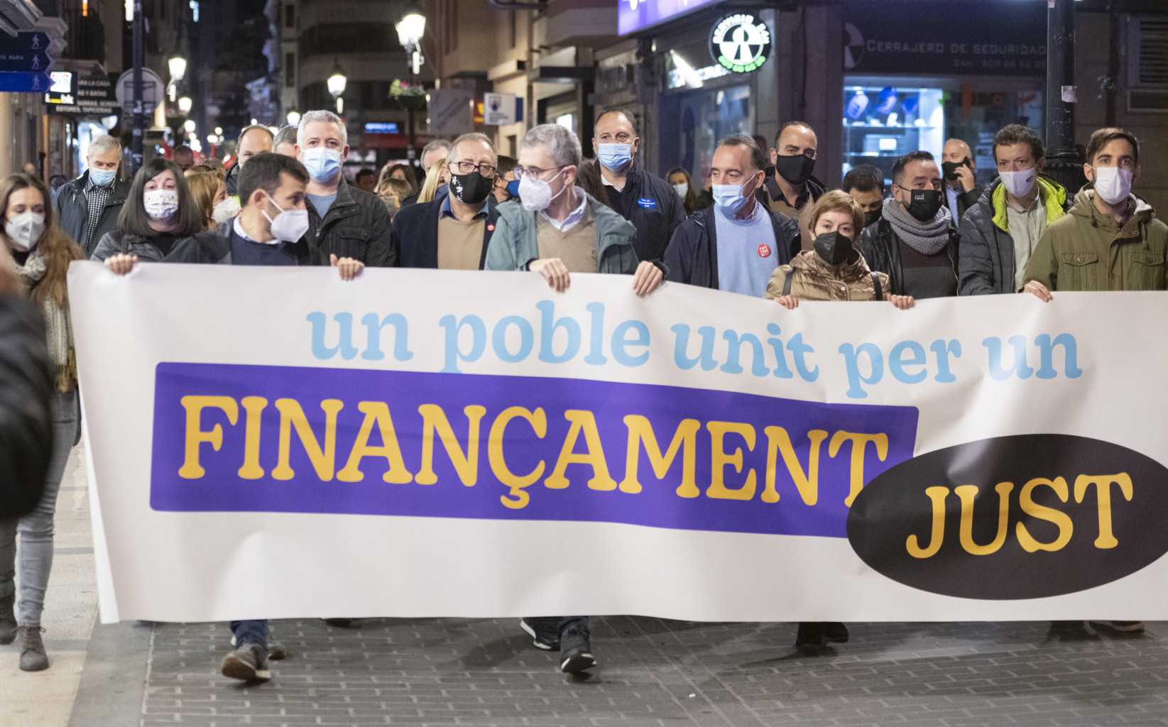 José Martí acude a la manifestación para exigir que la Comunitat Valenciana tenga una financiación justa