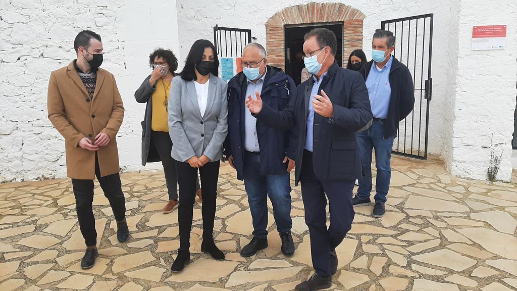 Arnau (PSPV-PSOE) destaca recuperación del patrimonio de Alcossebre con la rehabilitación del Centro de Interpretación de Etnología de la Ermita de Santa Lucía