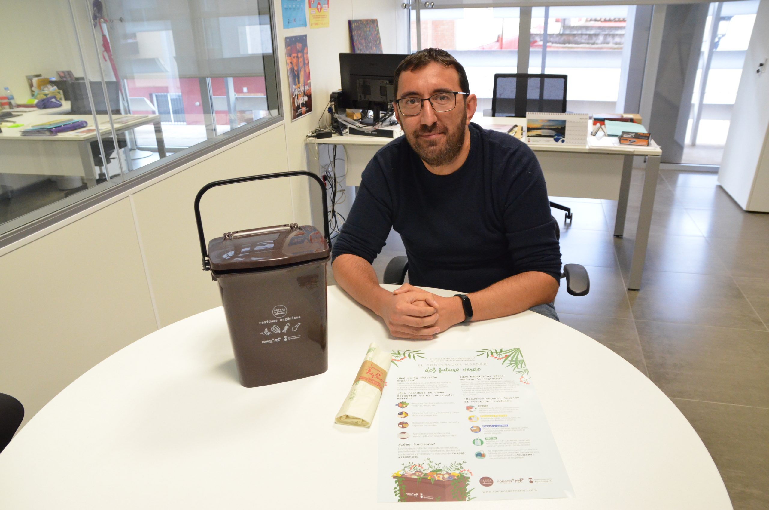 Oropesa del Mar repartirá 3.000 cubiletes domésticos marrones para promover el reciclaje de residuos orgánicos