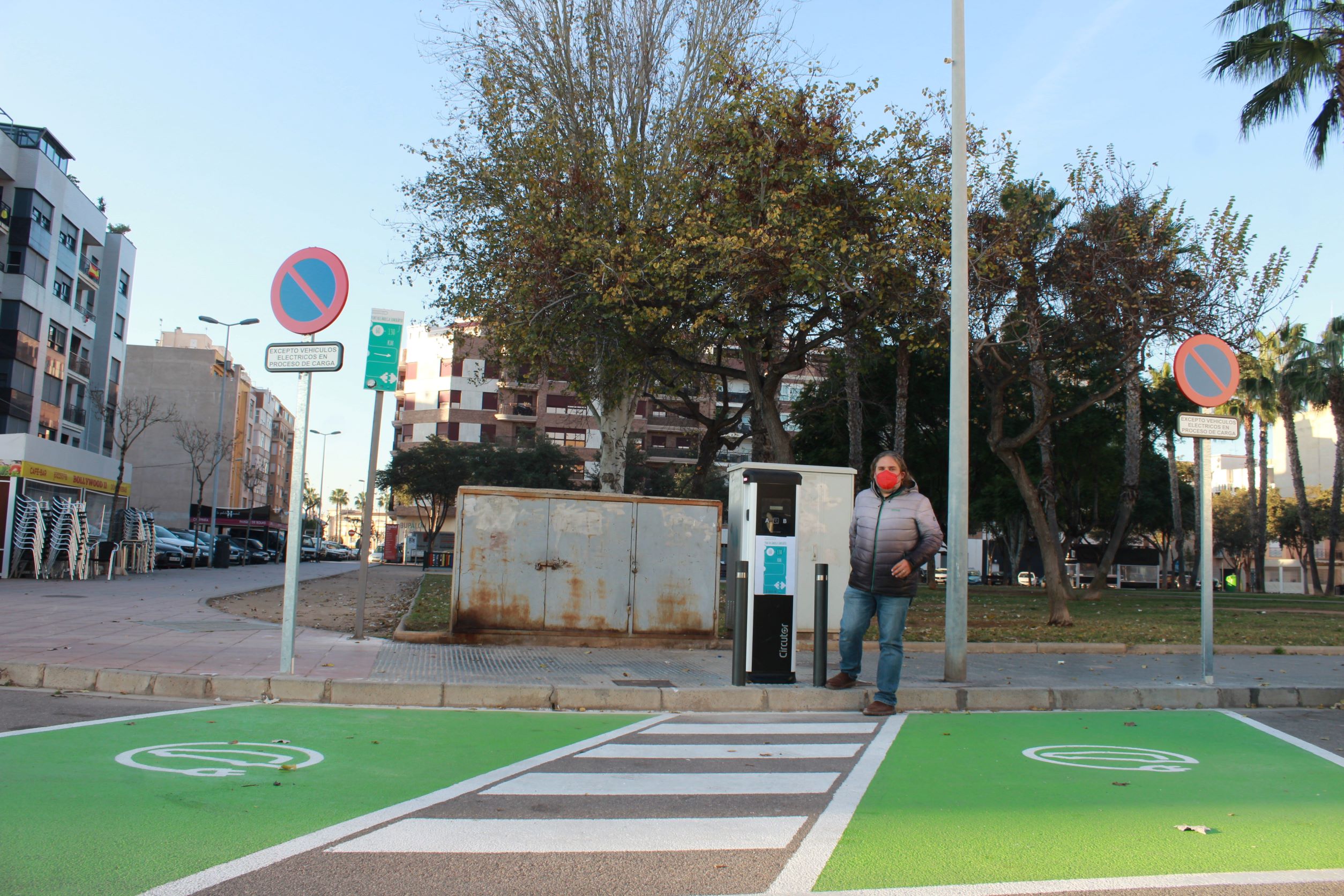 Borriana instala el segundo punto de recarga municipal de vehículos eléctricos en vía urbana