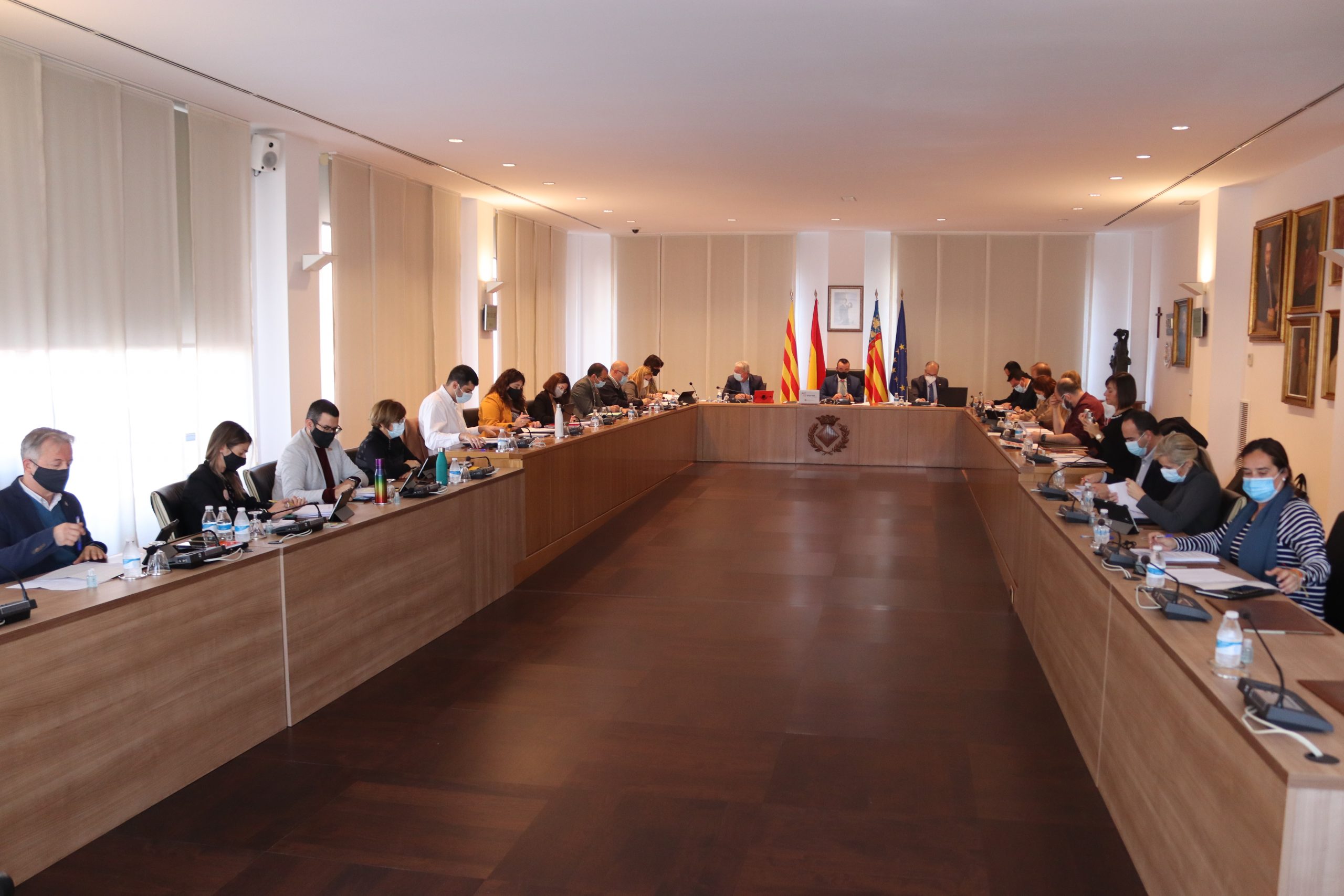 El Pleno de Vila-real aprueba la supresión de la tasa de gestión administrativa por actividades económicas para favorecer la recuperación