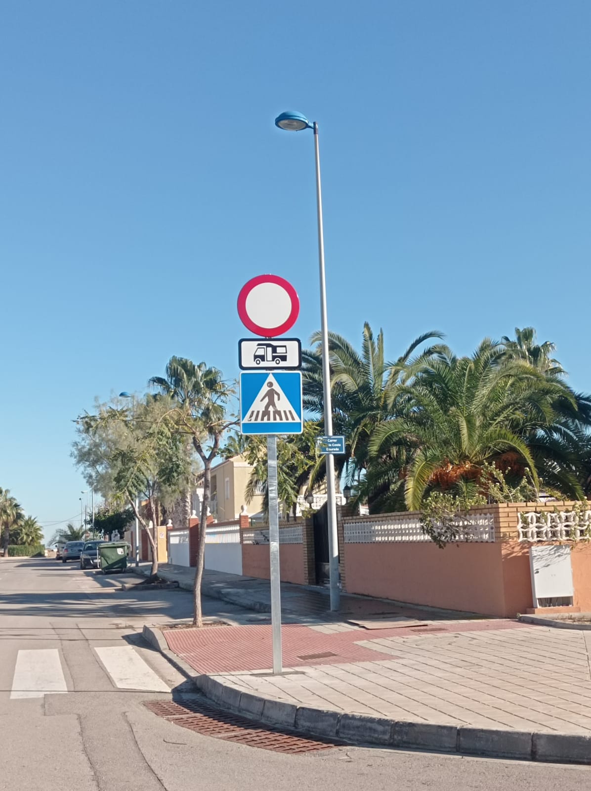 Almenara regula las áreas de acceso de las autocaravanas en la playa Casablanca