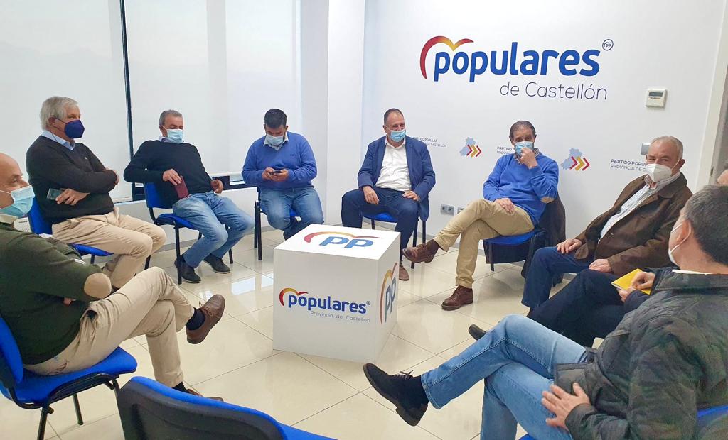 El PPCS impulsa junto al sector agrícola la gestión de políticas eficaces que resuelvan la crisis del sector y dignifiquen su trabajo