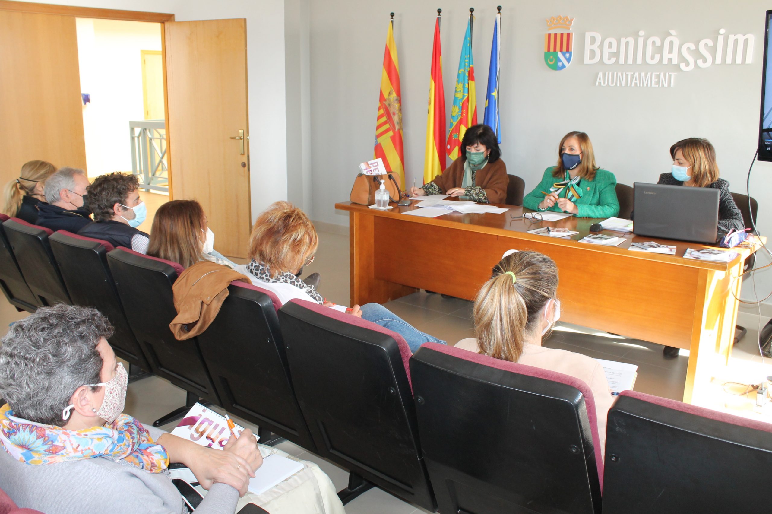 El Consejo de Igualdad de Benicàssim aborda las actividades del Mes de la Mujer