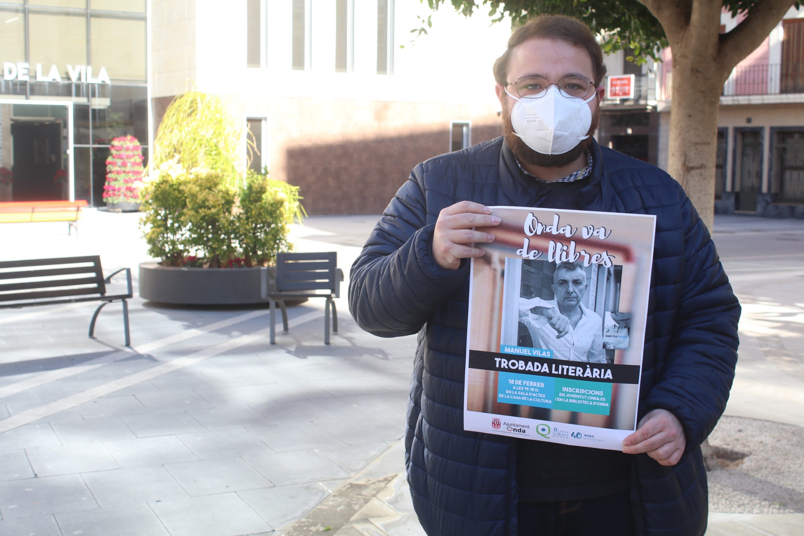 El reconocido narrador y poeta Manuel Vilas presentará en Onda su nueva novela ‘Los Besos’