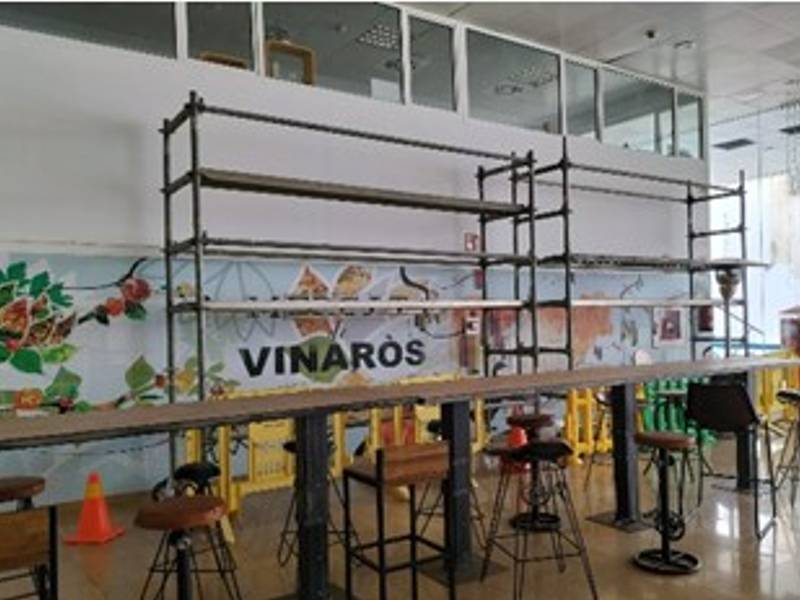 VOX Vinaroz avisa de la «peligrosidad» de los andamios instalados en el Mercado Municipal