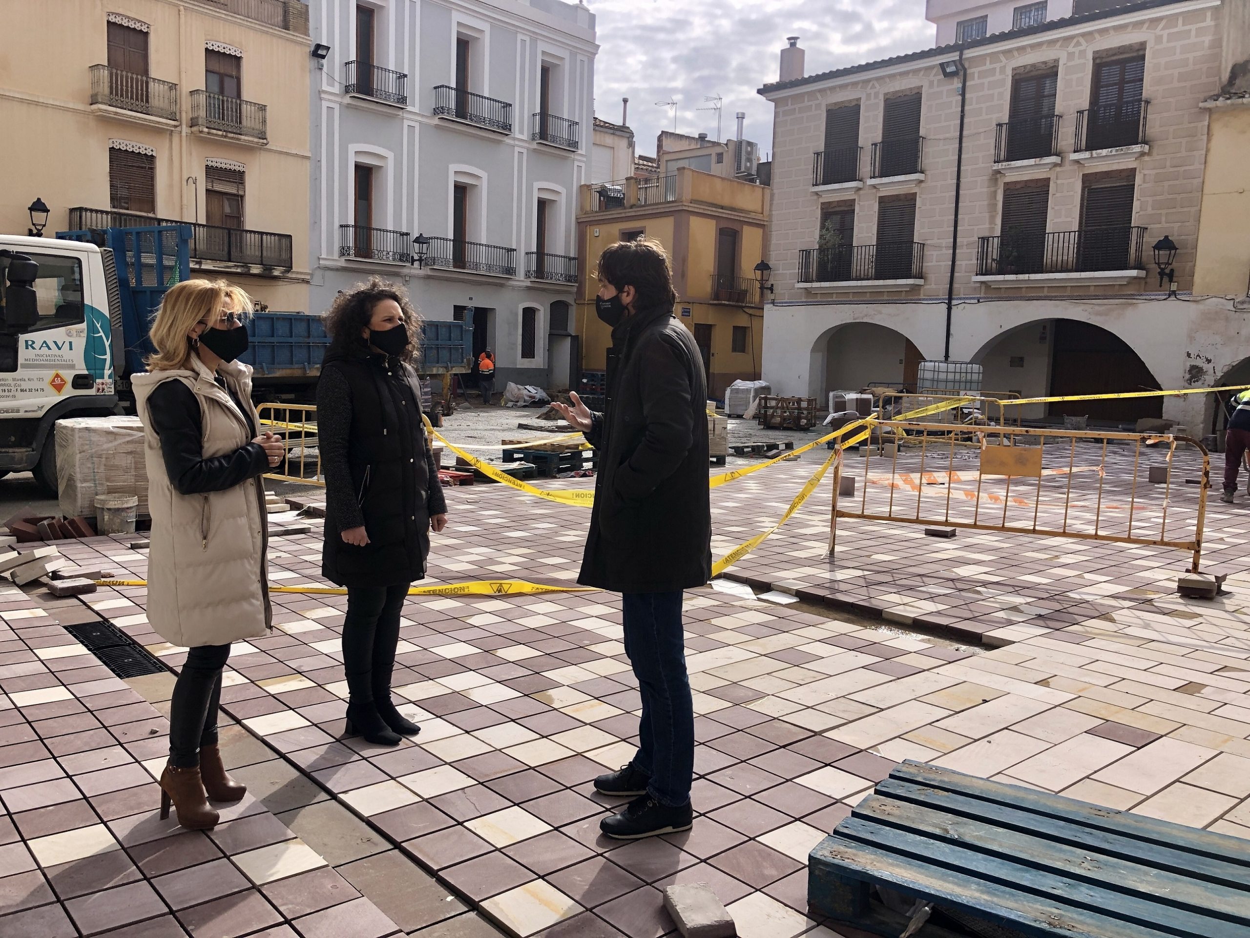 La Vila supera el ecuador de las obras en Almassora para estrenar la plaza Mayor en fiestas