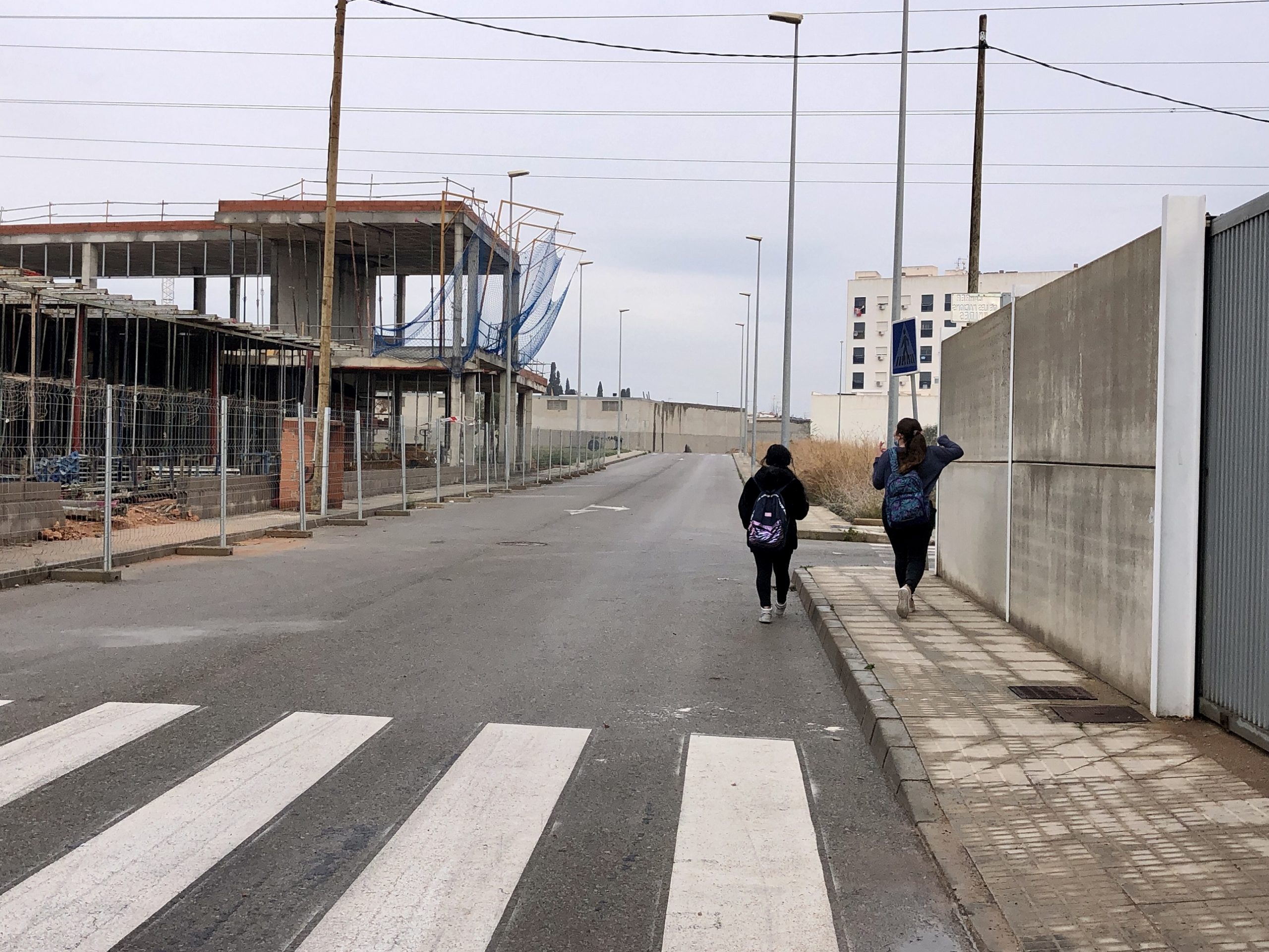 Dos empresas optan a abrir el entorno del colegio Santa Quitèria de Almassora