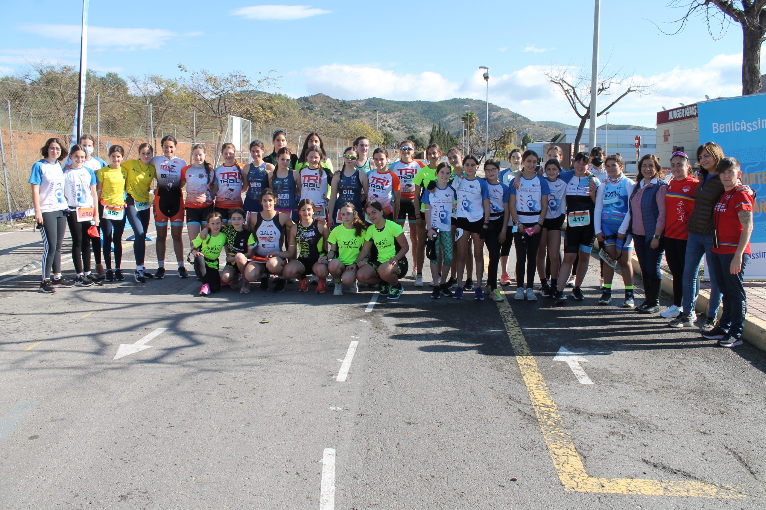 El Encuentro Amazonas fomenta el triatlón femenino en Benicàssim