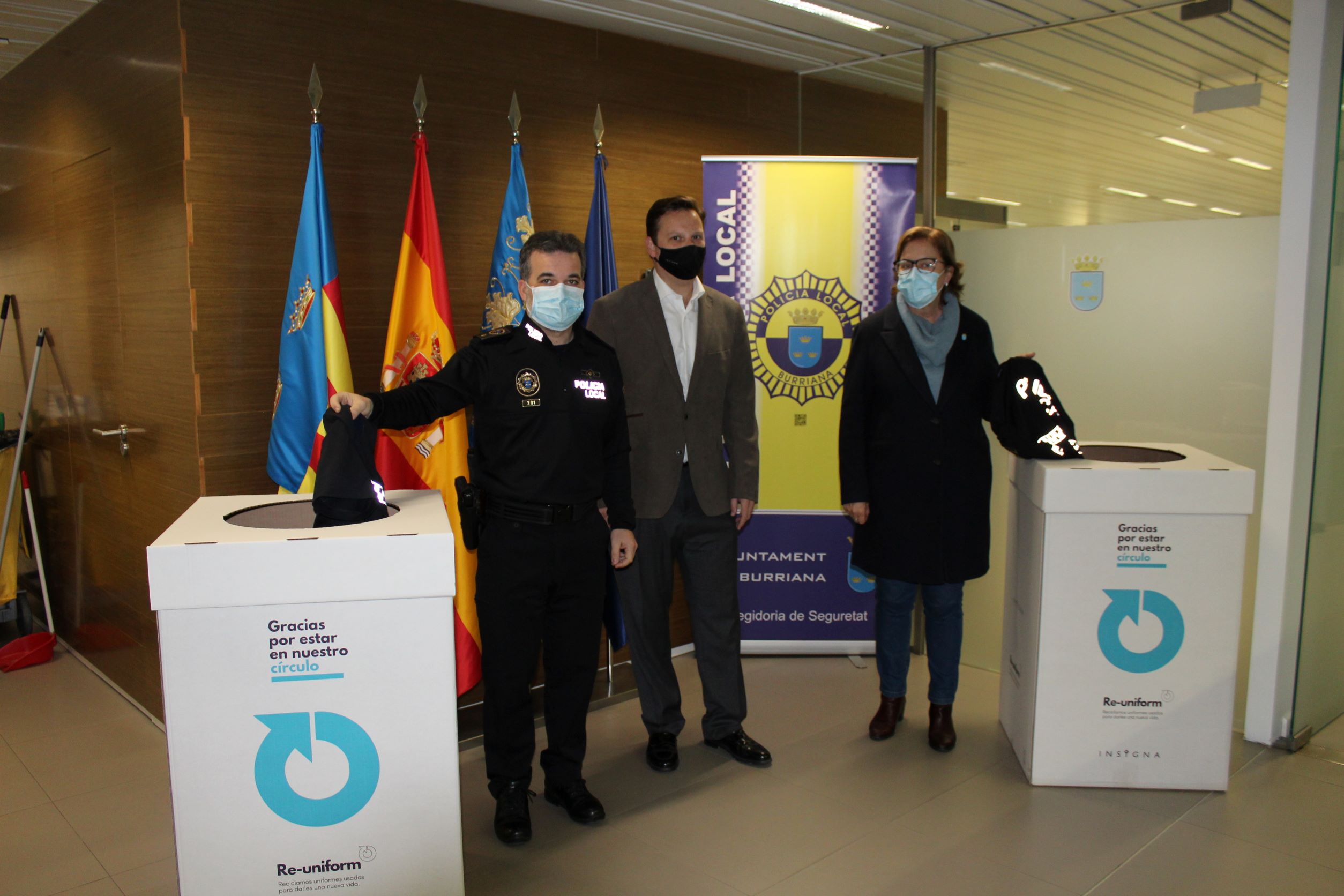 El Ayuntamiento de Burriana emprende un proyecto de reciclaje de ropa usada de la policía local