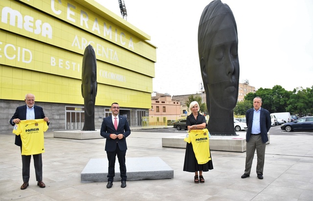 Vila-real prorroga el acuerdo para exponer durante un año más las esculturas de Jaume Plensa frente al Estadio de la Cerámica