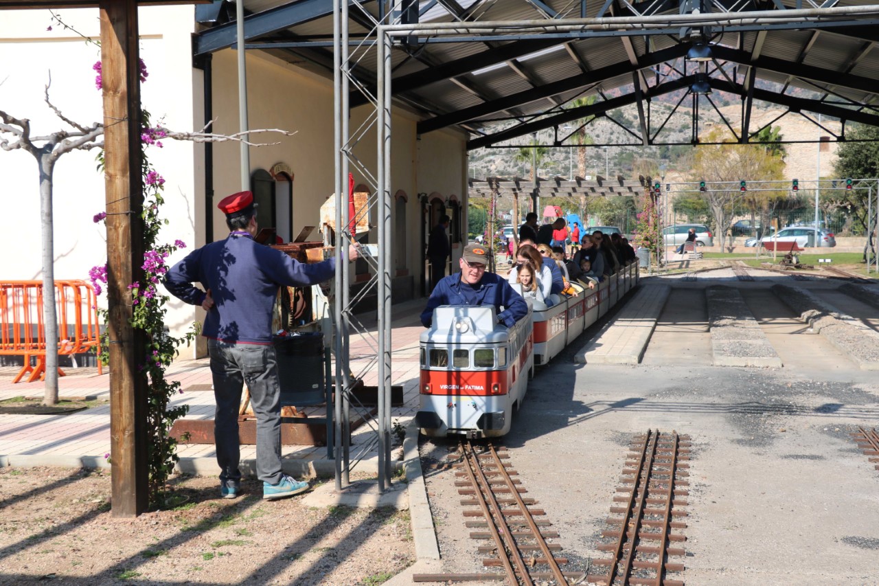 Benicàssim reunirá a más de 100 aficionados del modelismo tripulado en la Fiesta del Tren