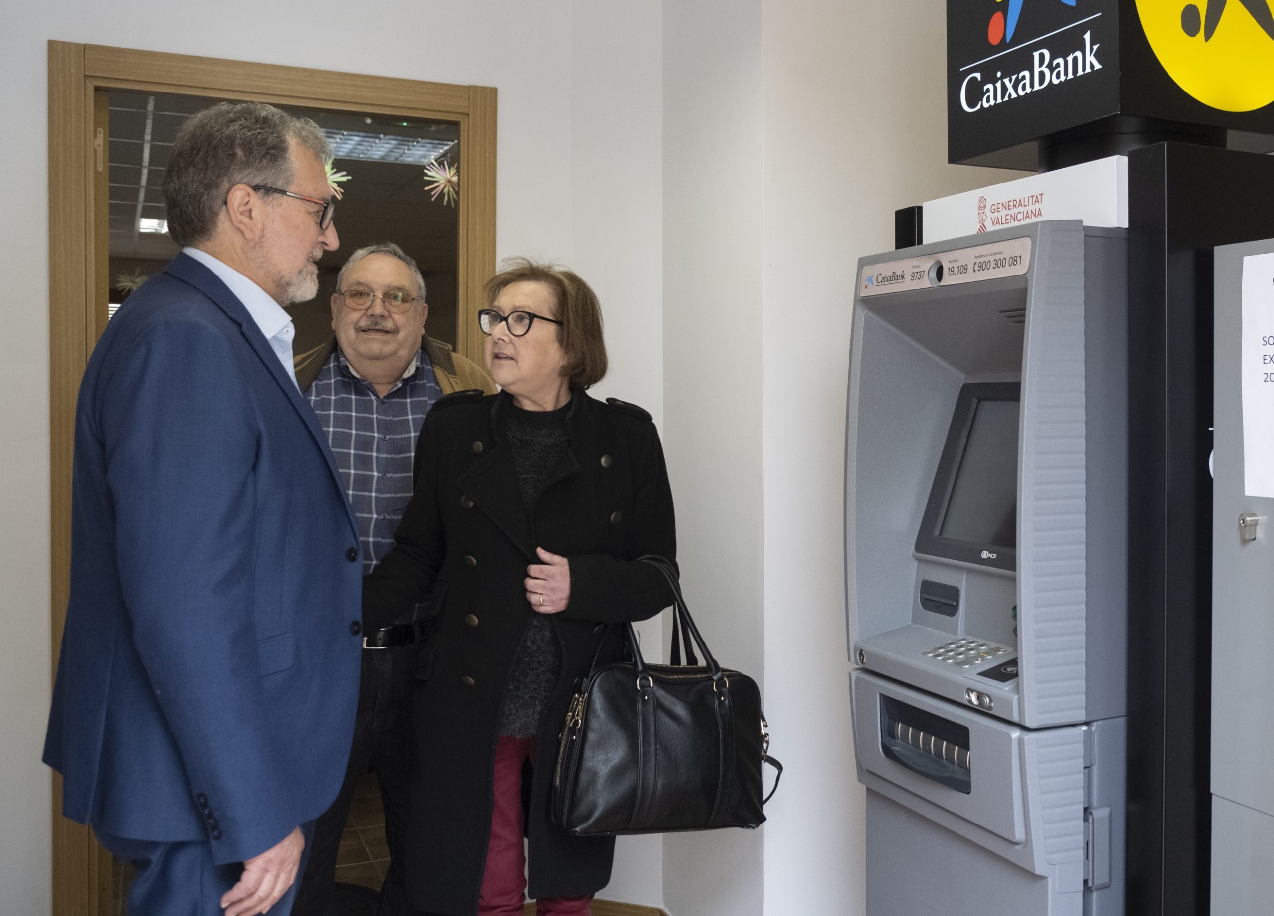 José Martí ensalza en Alcudia de Veo la implantación de cajeros automáticos emprendida por la Generalitat Valenciana