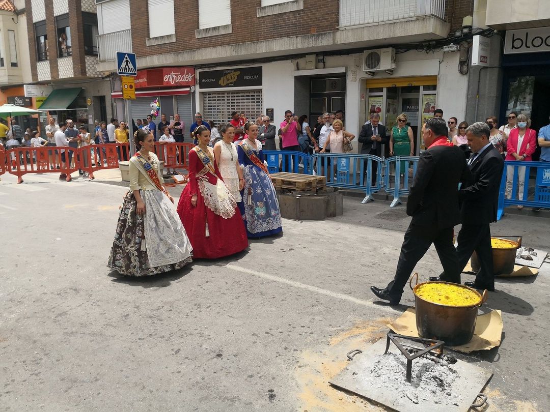 Almassora celebra su día grande de Santa Quitèria con cerca de 8.000 raciones de arroz de Les Calderes