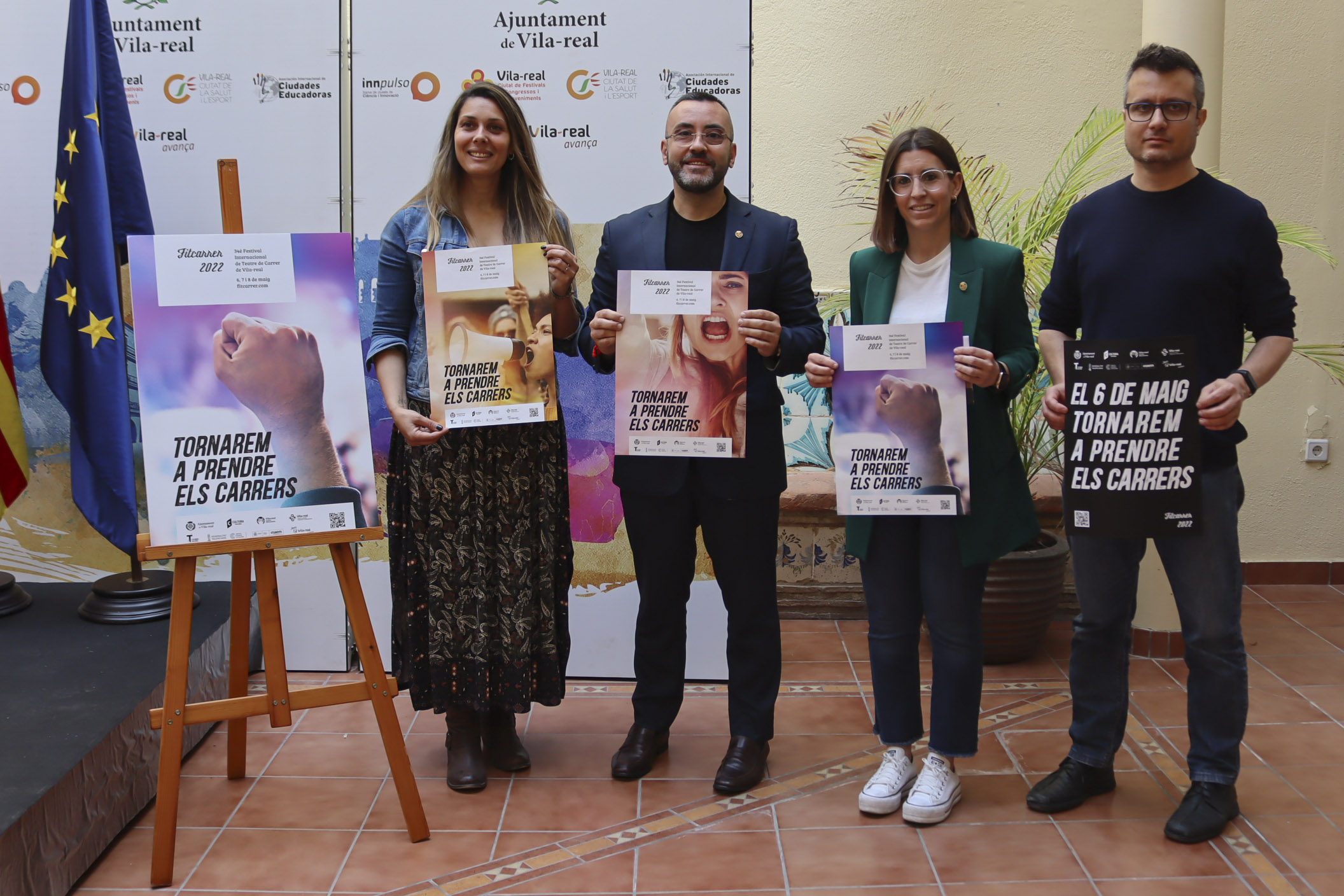 Benlloch reitera el apoyo al teatro de calle ‘made in Vila-real’ y a la internacionalización del sector de la mano de FITCarrer