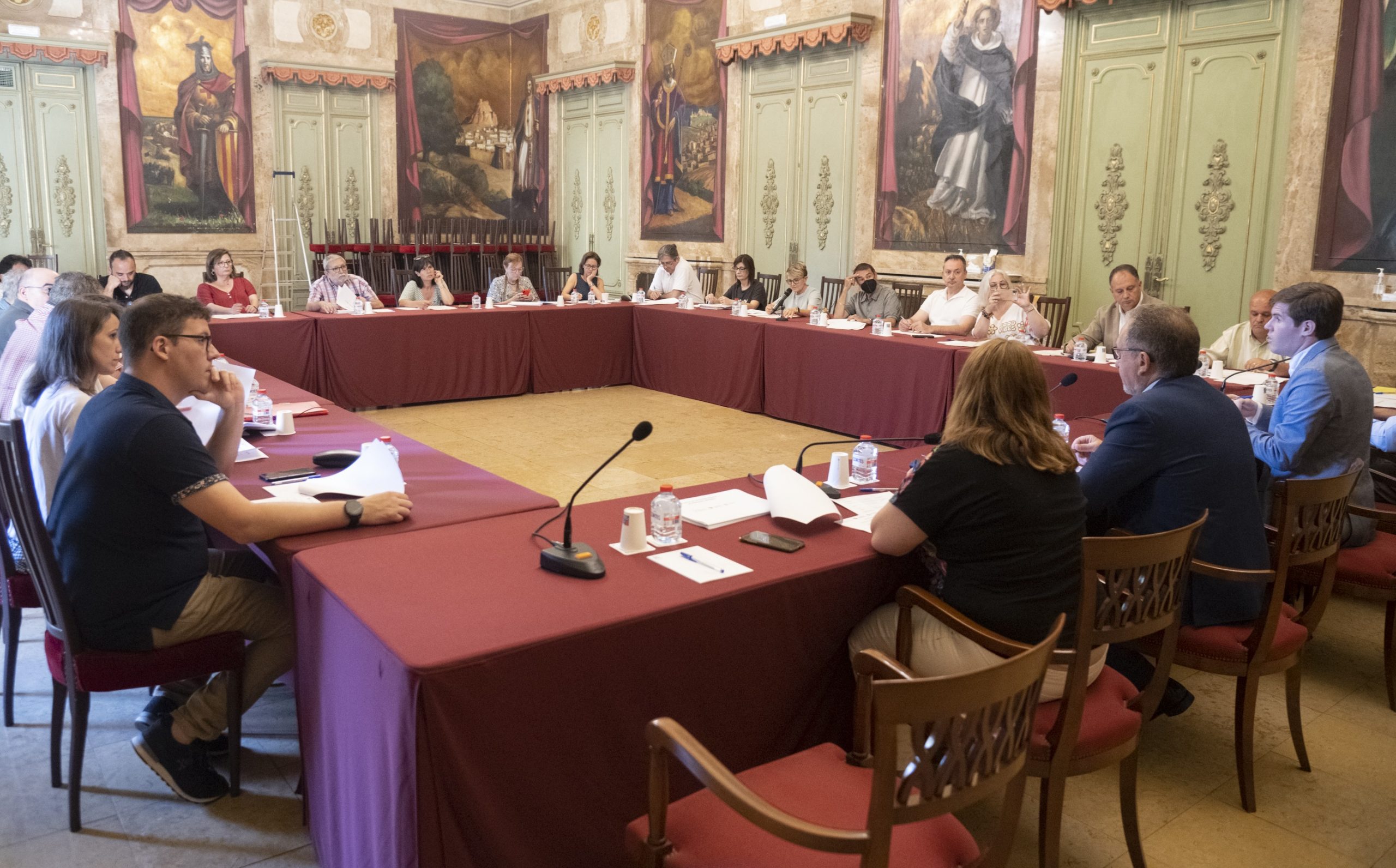 La Diputación de Castellón avanza en la gestión de los puntos de atención a mayores