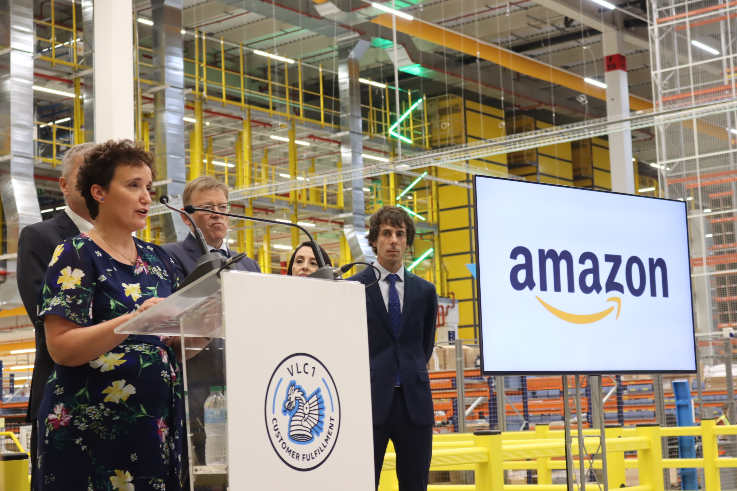 Ballester: “La llegada de Amazon responde a la política útil que escucha a nuestras empresas y ofrece soluciones”