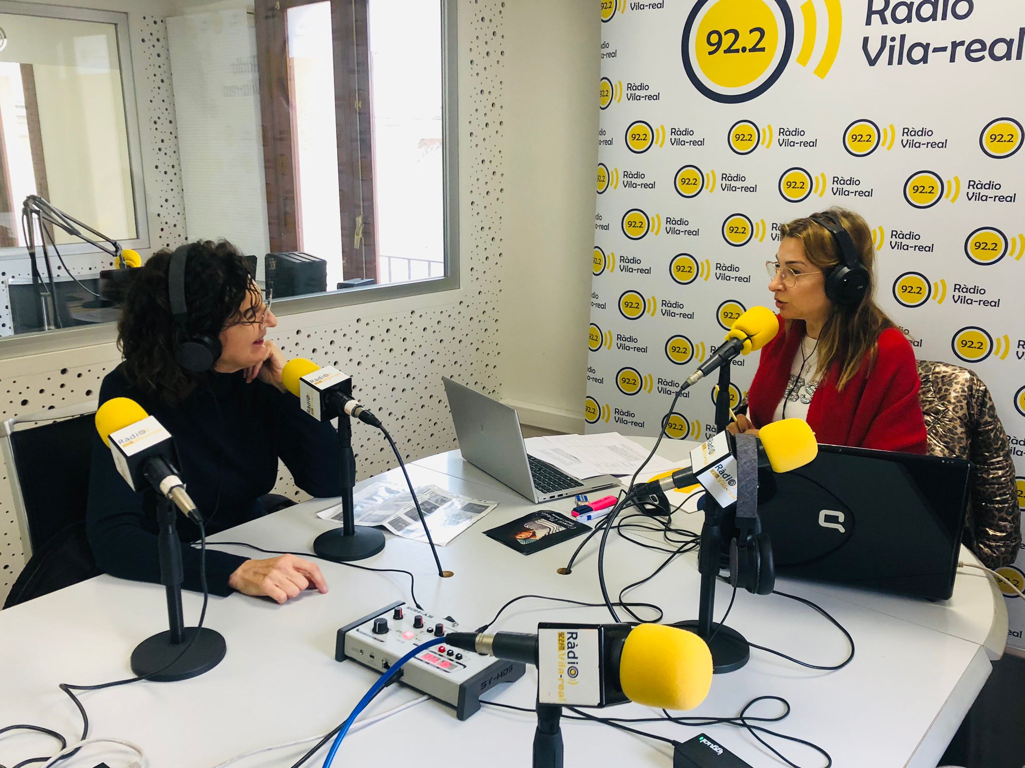 🎨 Comença ‘Protagonistes’ amb l’artista vila-realenca i Doctora Cum Laude en Belles Arts, Carmen Pesudo, que ens presenta la mostra de la seua obra que es pot visitar a la Fundació Caixa Rural