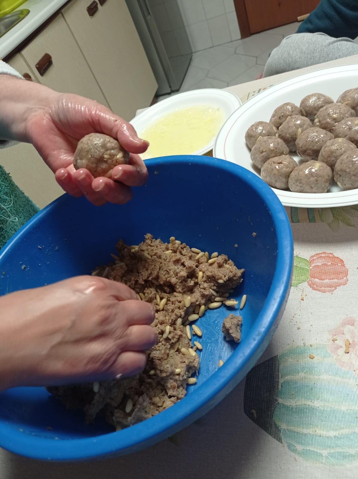 El professor Santi Cortells fa un repàs de les tradicions de Nadal a Vila-real com son les pilotes i l’olla