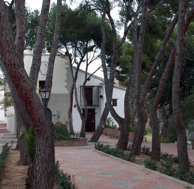 ⛪🌳  El regidor de Turisme de Vila-real, Diego Vila, ha presentat aquest migdia a Fitur els encants i reclams de la ciutat…. patrimoni, història i molta natura…